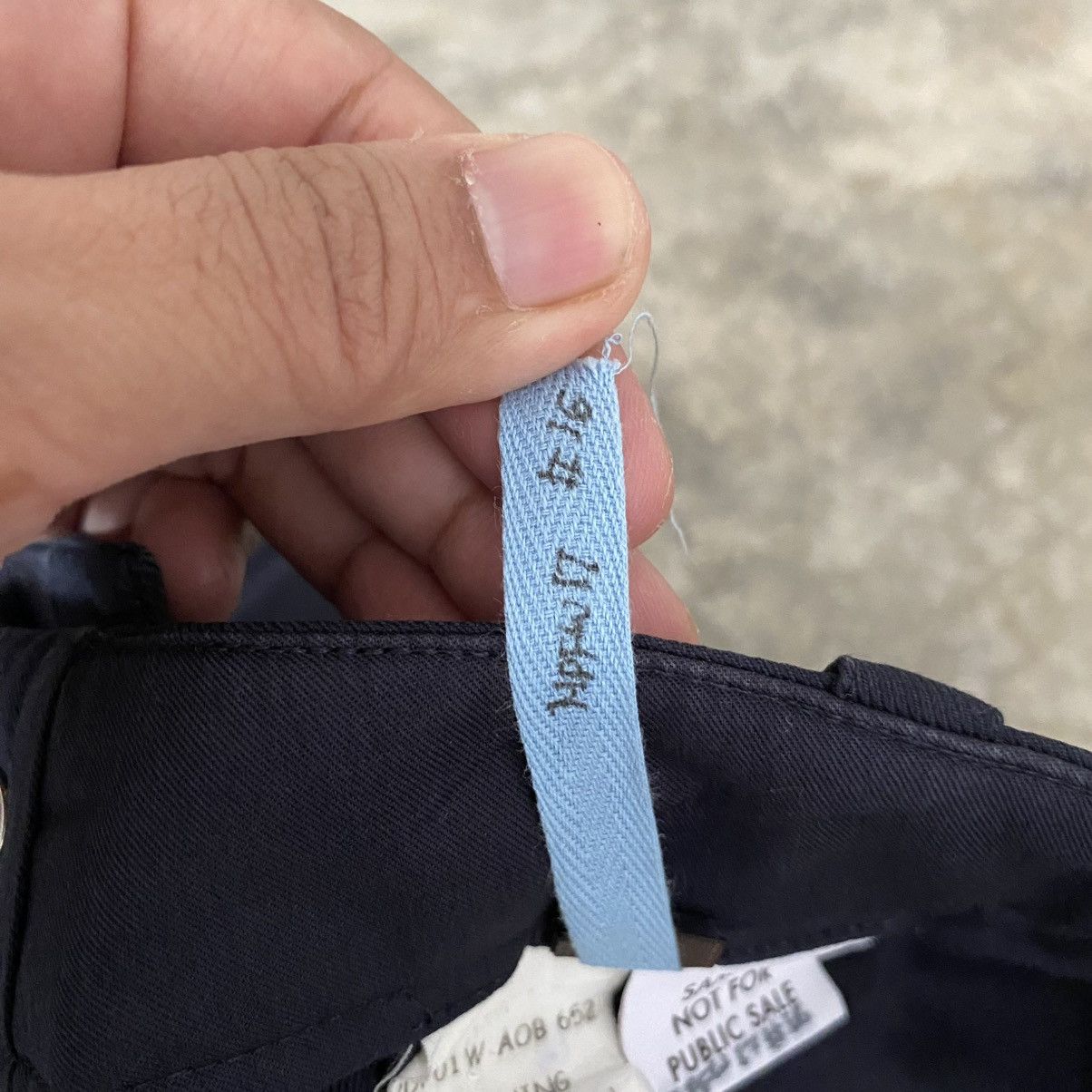 Louis Vuitton FW17 Kim Jones Era Prototype “SAMPLE” Techwear Cargo Pants Size US 33 - 20 Thumbnail