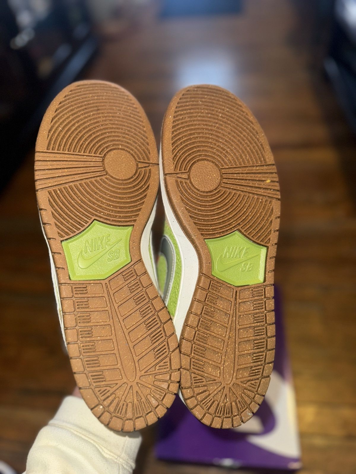Nike NIKE SB DUNK LOW (ESCARGOT) Size US 12 / EU 45 - 4 Thumbnail
