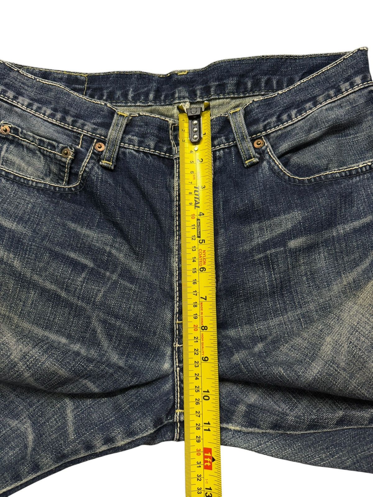 Levi's Vintage 00s Levi’s 505 Denim Jeans | Vintage Faded Y2K Japan Size US 31 - 17 Thumbnail