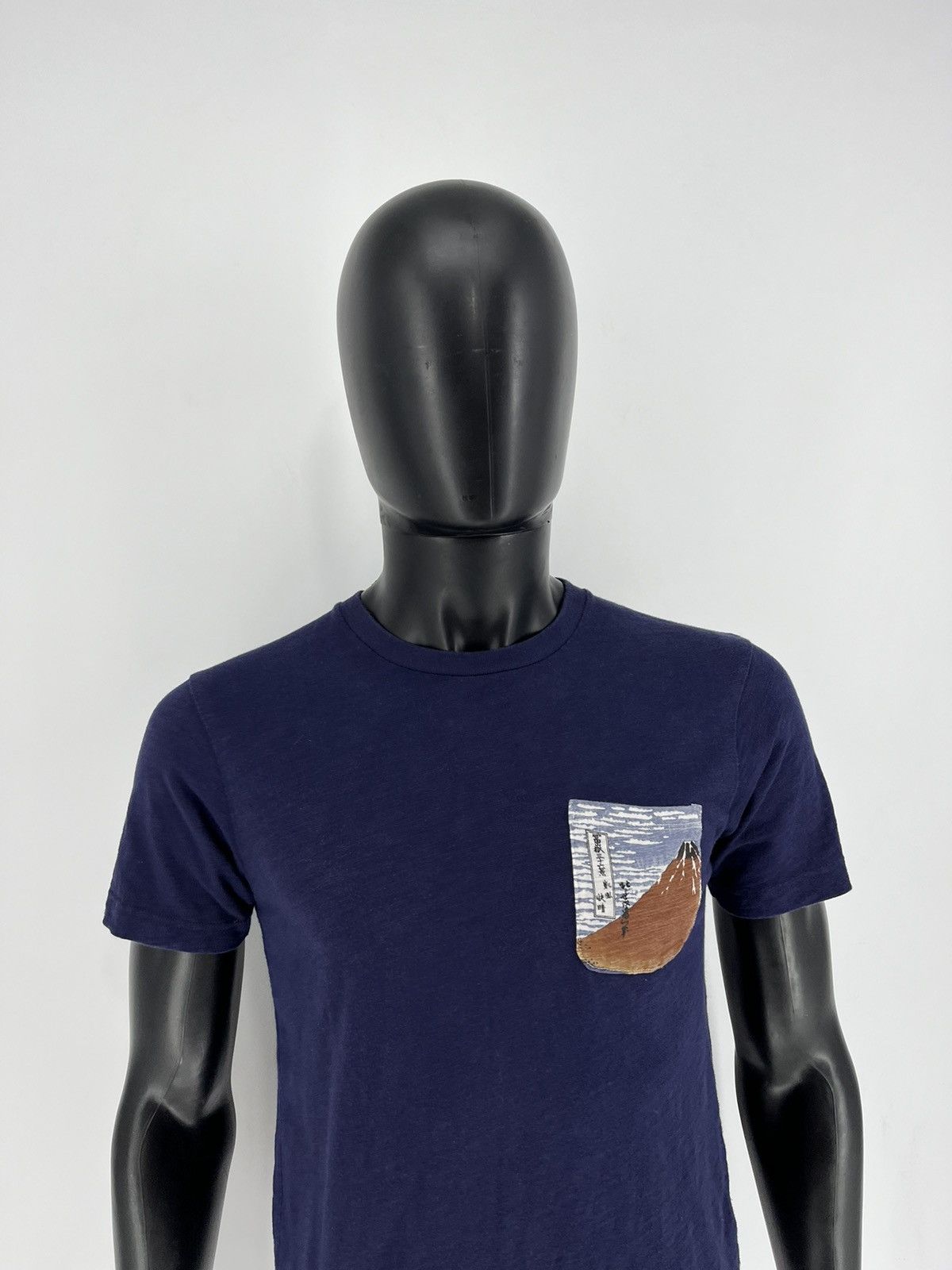 Japanese Brand Mens Uniqlo Hokusai Blue T Shirt art tee Japanese Brand y2k Size US S / EU 44-46 / 1 - 3 Thumbnail