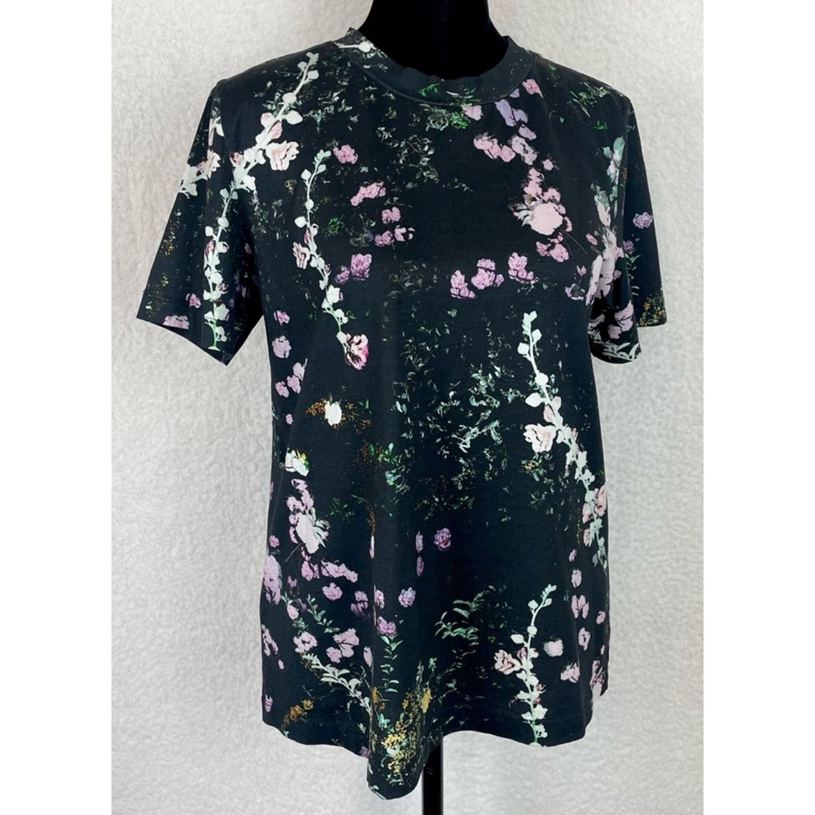 3.1 Phillip Lim 3.1 PHILLIP LIM • Black Floral Crewneck Short Sleeve Tee Size M / US 6-8 / IT 42-44 - 9 Thumbnail