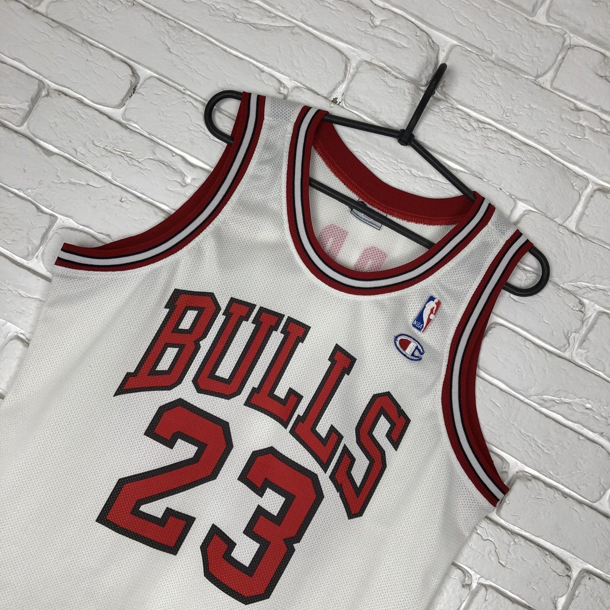 NBA Chicago Bulls Jordan vintage jersey Size US M / EU 48-50 / 2 - 2 Thumbnail