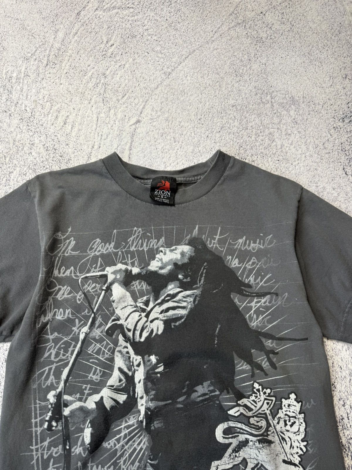 Bob Marley Vintage Bob Marley T shirts Y2K Band tee Size US S / EU 44-46 / 1 - 8 Thumbnail