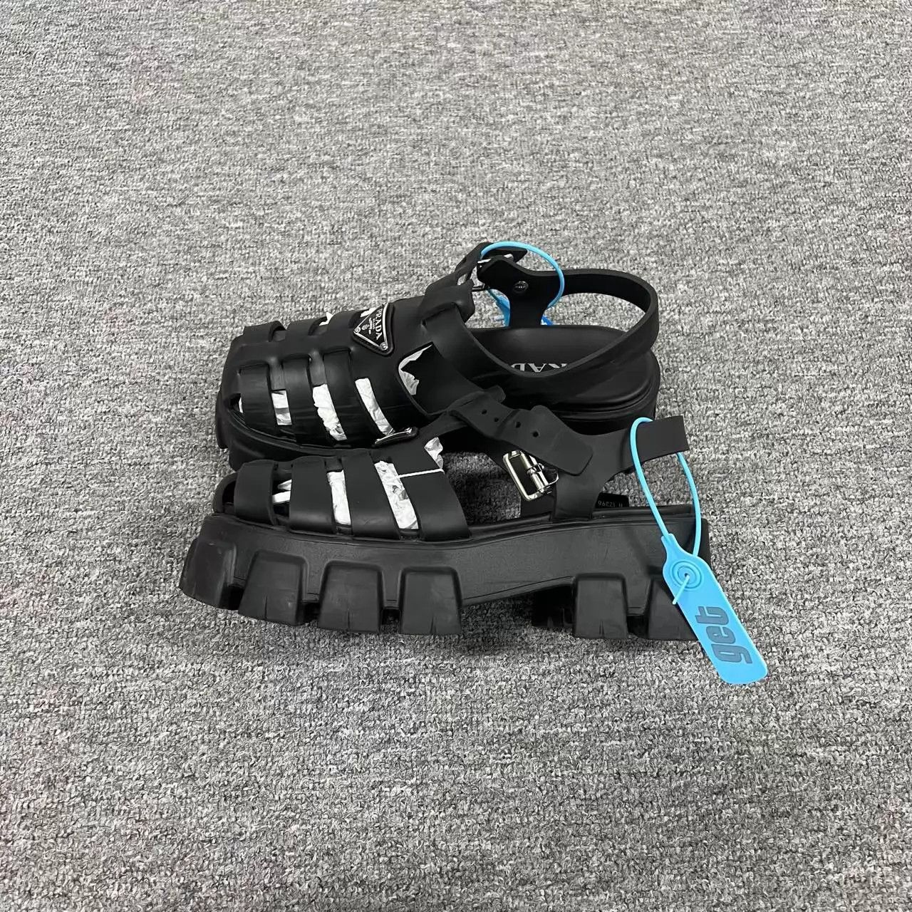 Prada Prada Triangle Logo Platform Roman Sandal 39EU 99NM Size US 8.5 / IT 38.5 - 3 Thumbnail