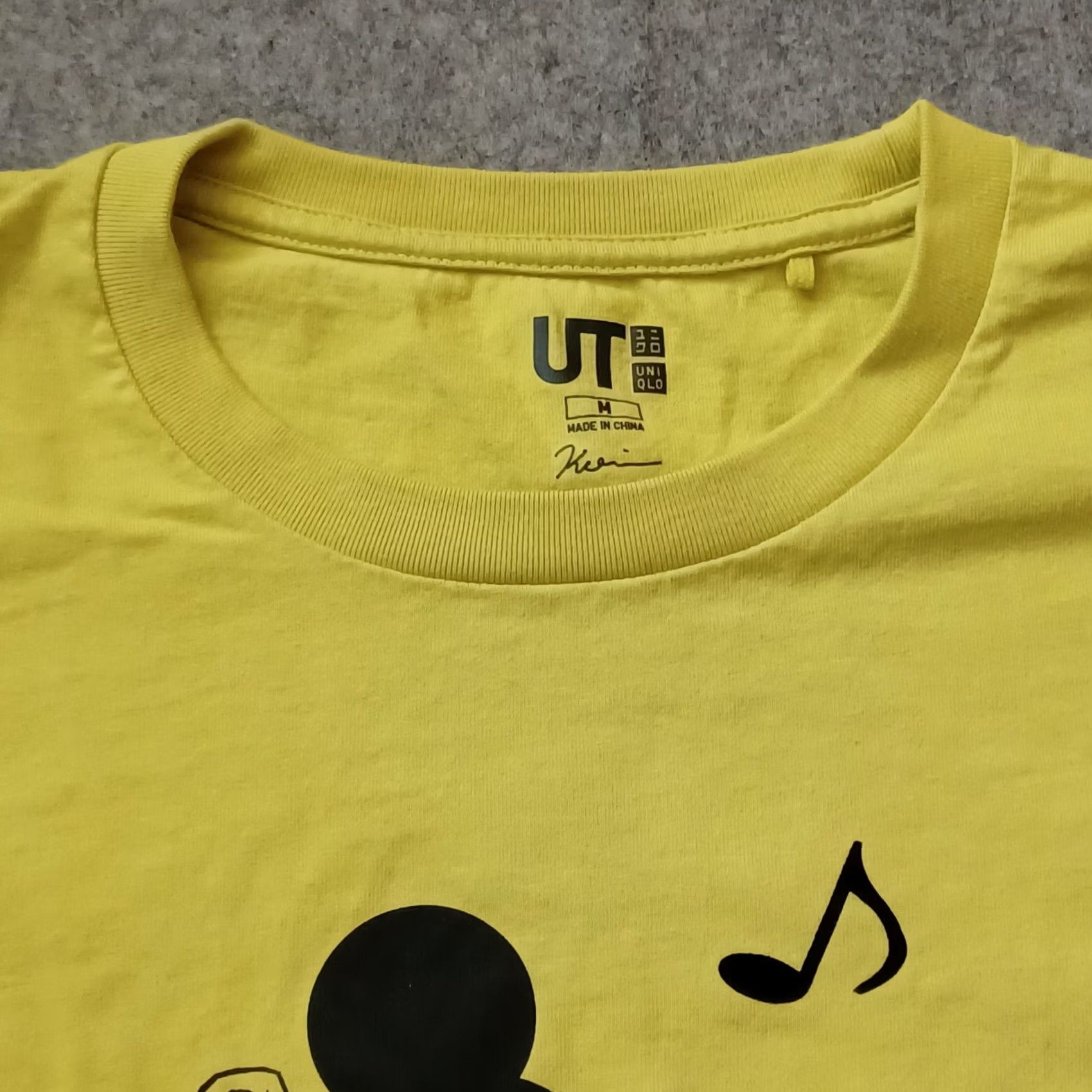 Disney DISNEY UT Mickey Mouse T Shirt Mens M Yellow Listen Beyond The Noise Koichiro TAKAGI Art Shirt Size US M / EU 48-50 / 2 - 6 Thumbnail