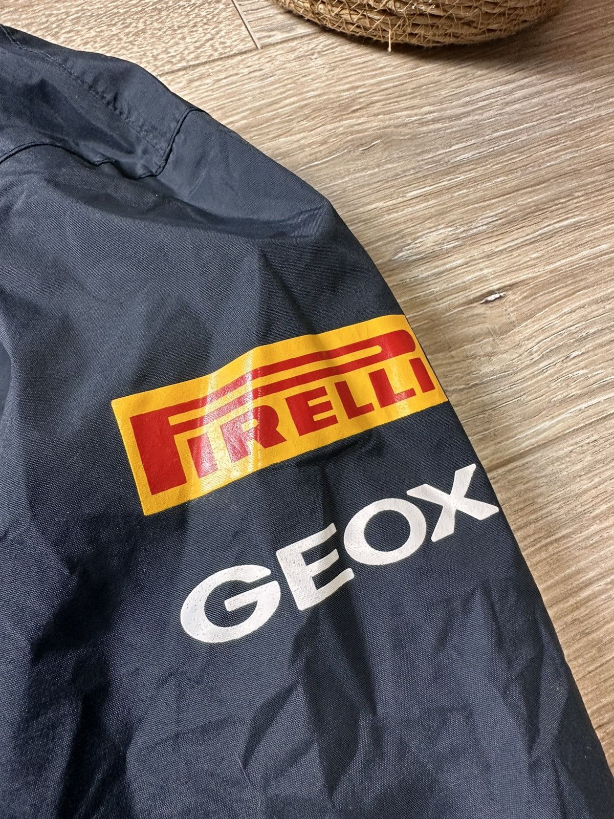 Formula 1 × Pepe Jeans RED BULL RACING F1 RAIN PROOF SINGLE LAYER JACKET Size US S / EU 44-46 / 1 - 2 Thumbnail