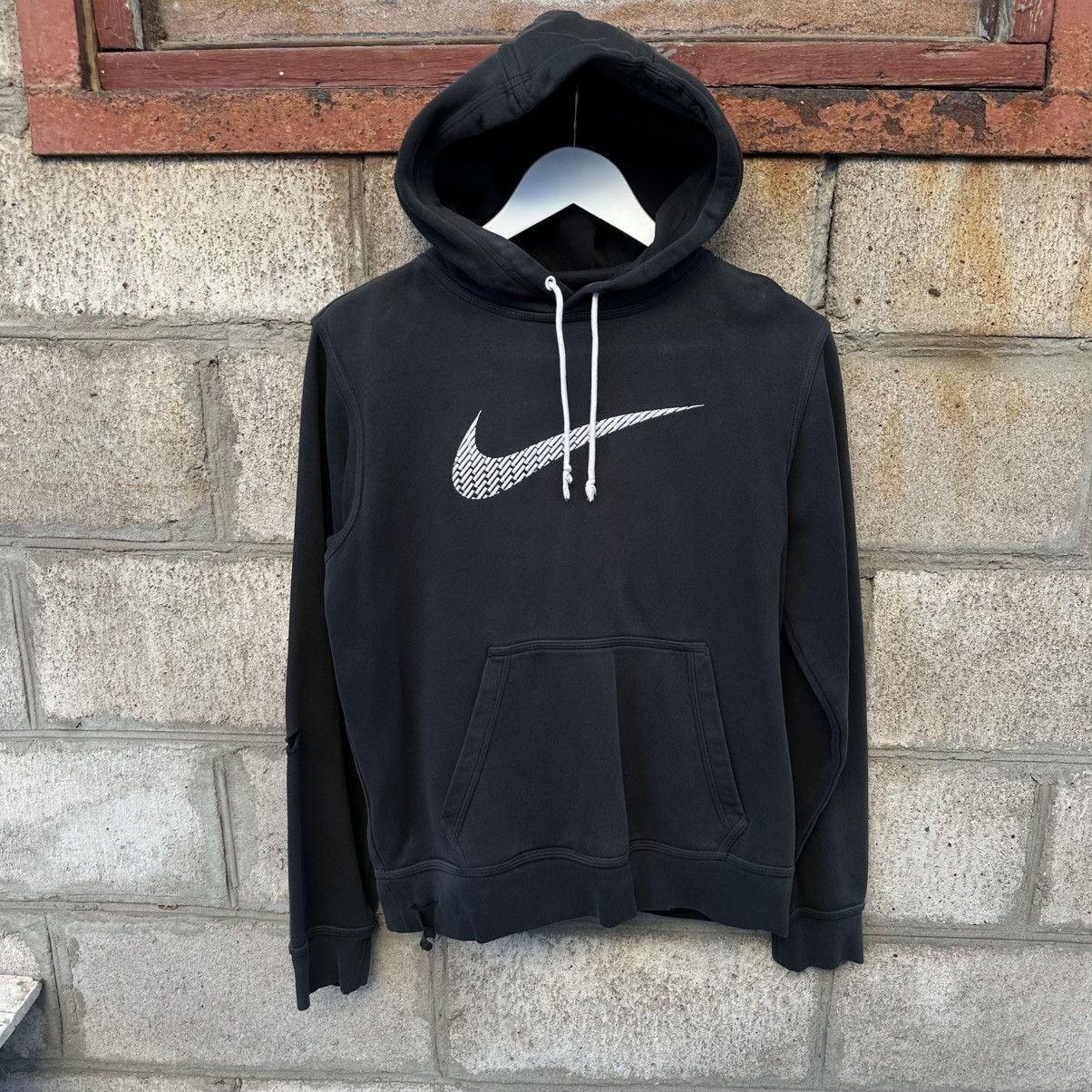 Nike Vintage Nike Hoodie Big Logo Size S Y2K 00s USA Hype Trend Size US S / EU 44-46 / 1 - 1 Thumbnail