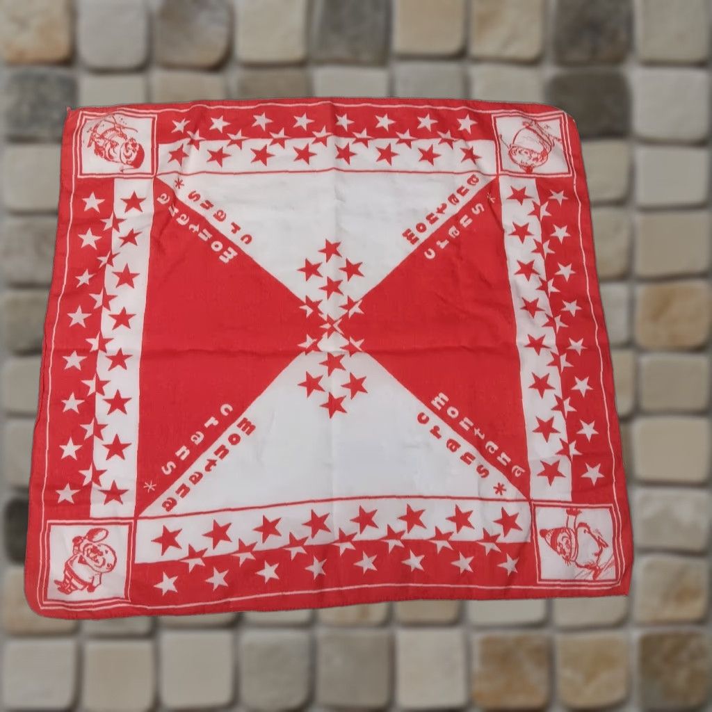 Vintage VINTAGE Badger Bandana Scarf Unisex 19x20" Red White Travel Stars Crans-Montana Switzerland Souvenir Man/Woman? Size ONE SIZE - 1 Thumbnail