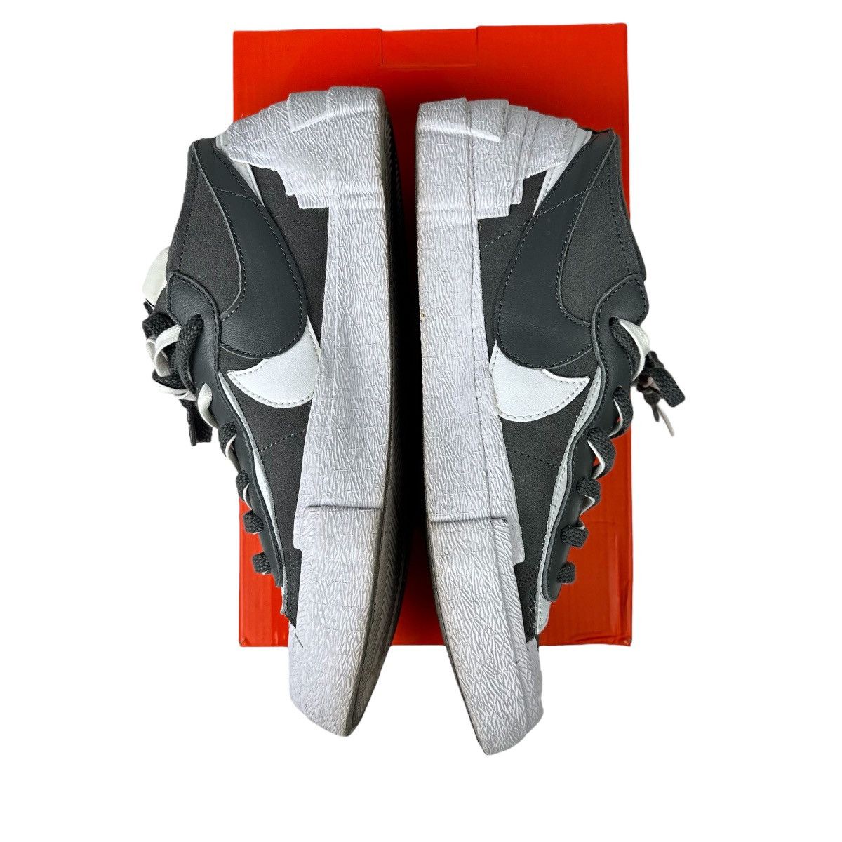 Nike × Sacai Nike Blazer Low Sacai Iron Grey White Size 9.5 Size US 9.5 / EU 42-43 - 6 Thumbnail