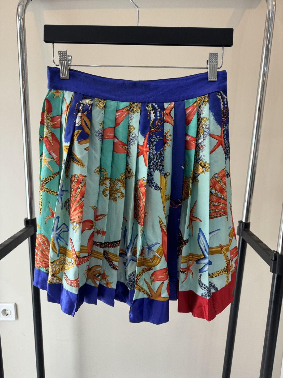 Versace SS 18 Tresor de La Mer Silk Mini Skirt Size 27" / US 4 / IT 40 - 1 Thumbnail