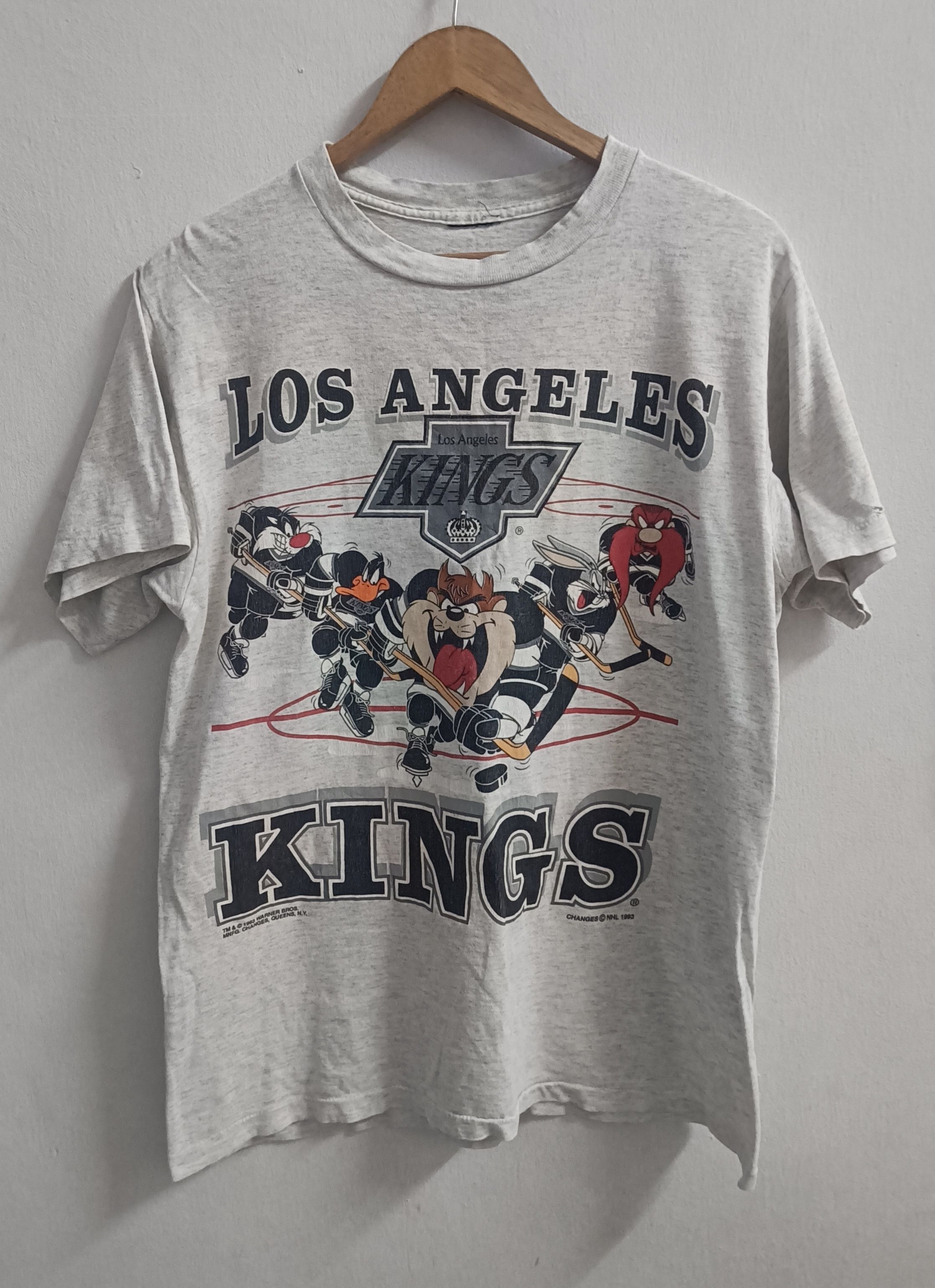 Vintage 🔥🔥Rare Vintage 90s Long Angeles Kings Tazmania Tee Size US L / EU 52-54 / 3 - 1 Thumbnail