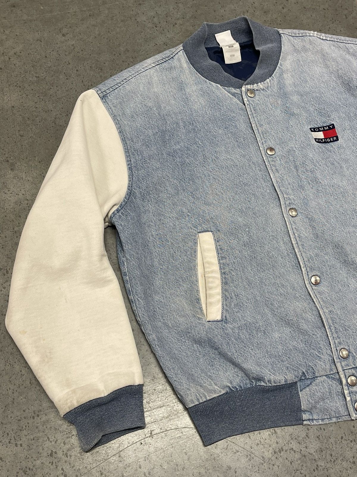 Tommy Hilfiger 90’s 2000’s Vintage Tommy Hilfiger Denim Bomber Jacket Size US L / EU 52-54 / 3 - 5 Thumbnail