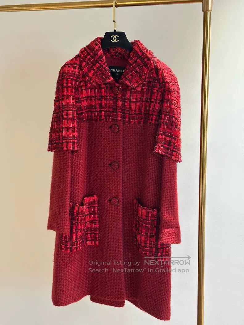 Chanel Chanel Red tweed medium-length coat Size M / US 6-8 / IT 42-44 - 1 Thumbnail