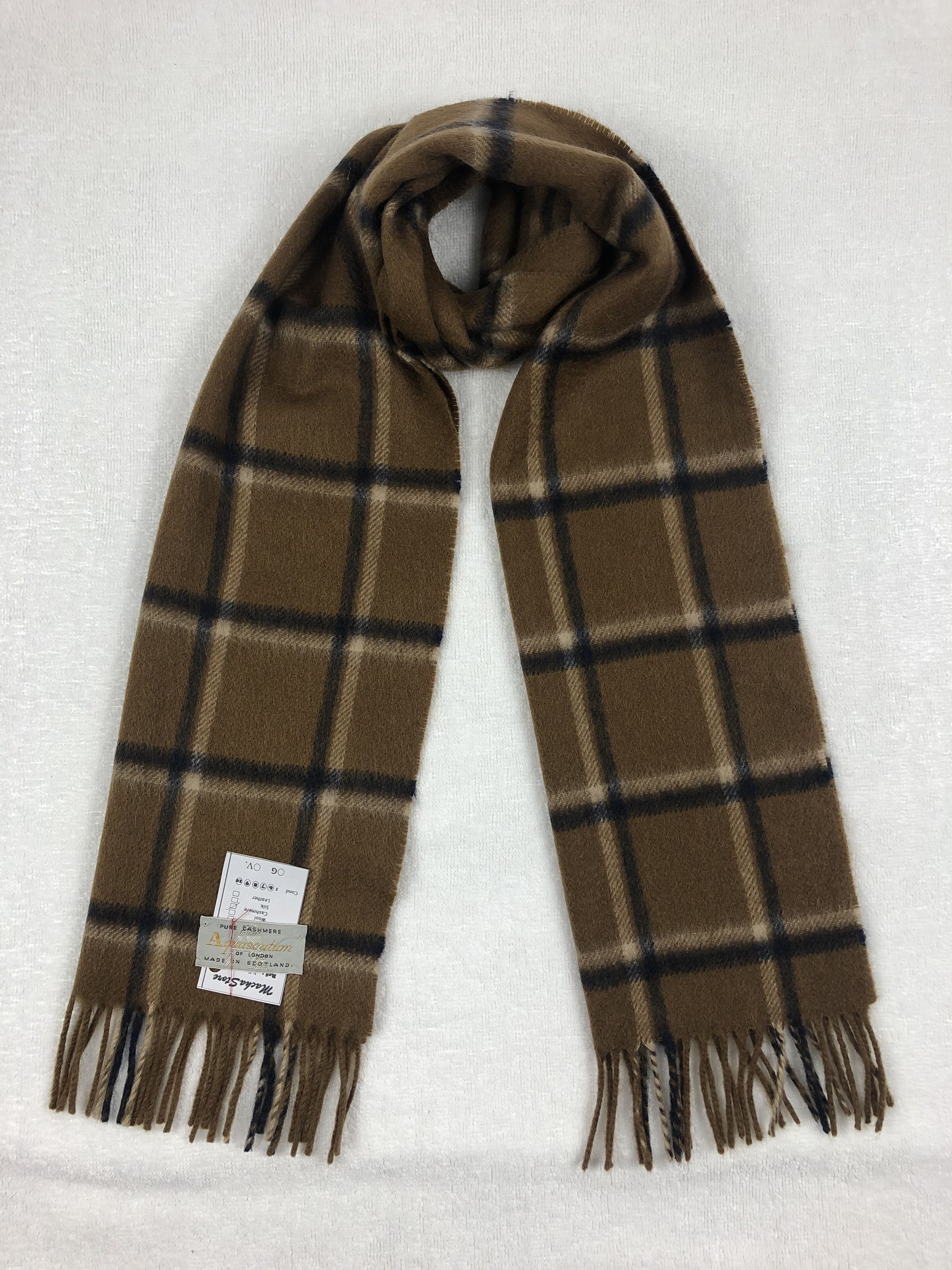 Aquasqutum Cashmere Scarf / Muffler / Neckwear