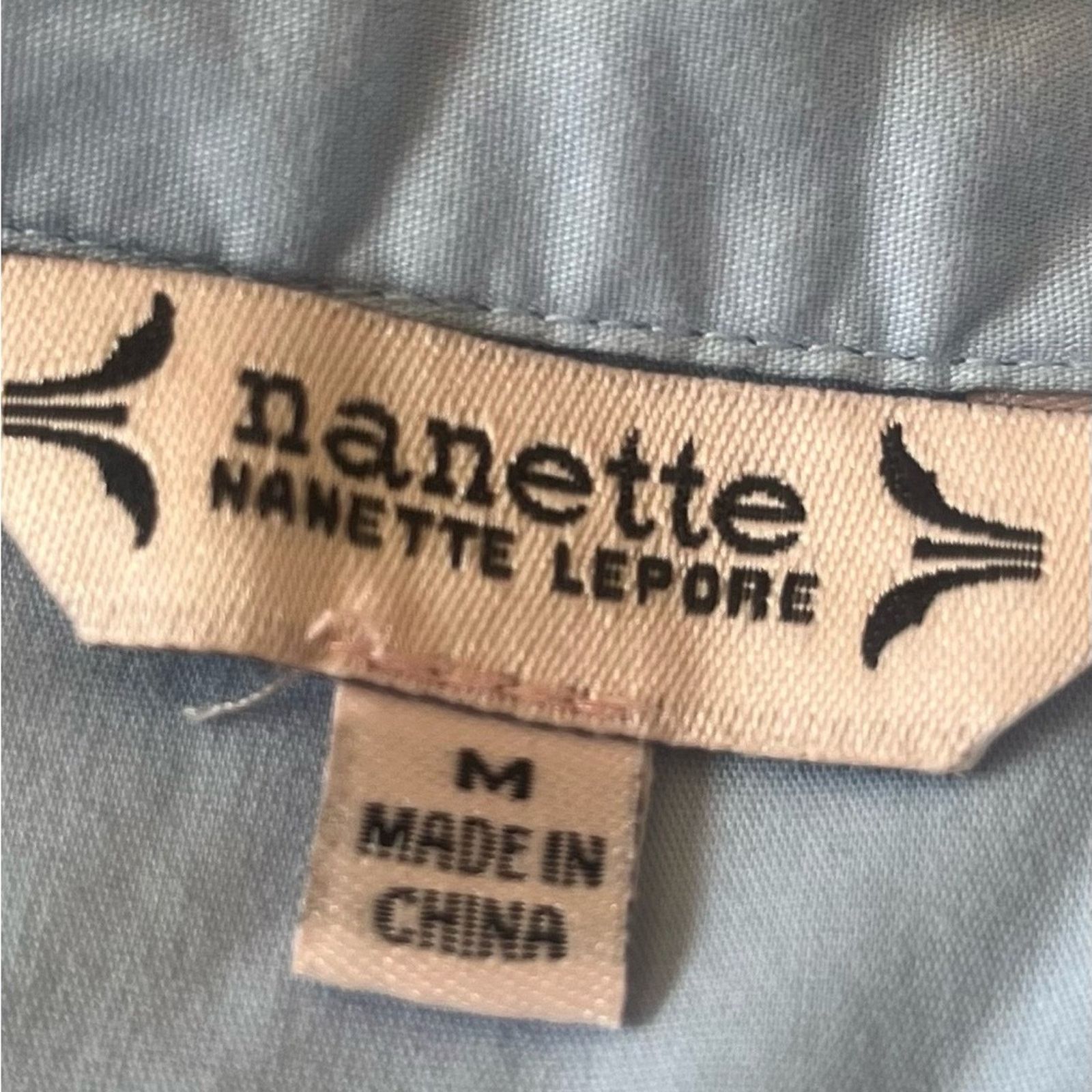 Nanette Lepore Nanette Lepore Light Blue Button Down Shirt, size Medium Size M / US 6-8 / IT 42-44 - 3 Thumbnail