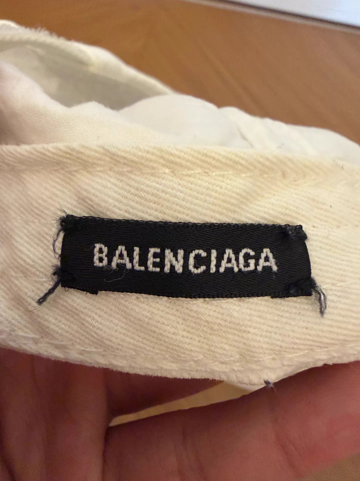 Balenciaga Balenciaga White Embroidered Logo Cap L Size ONE SIZE - 4 Thumbnail
