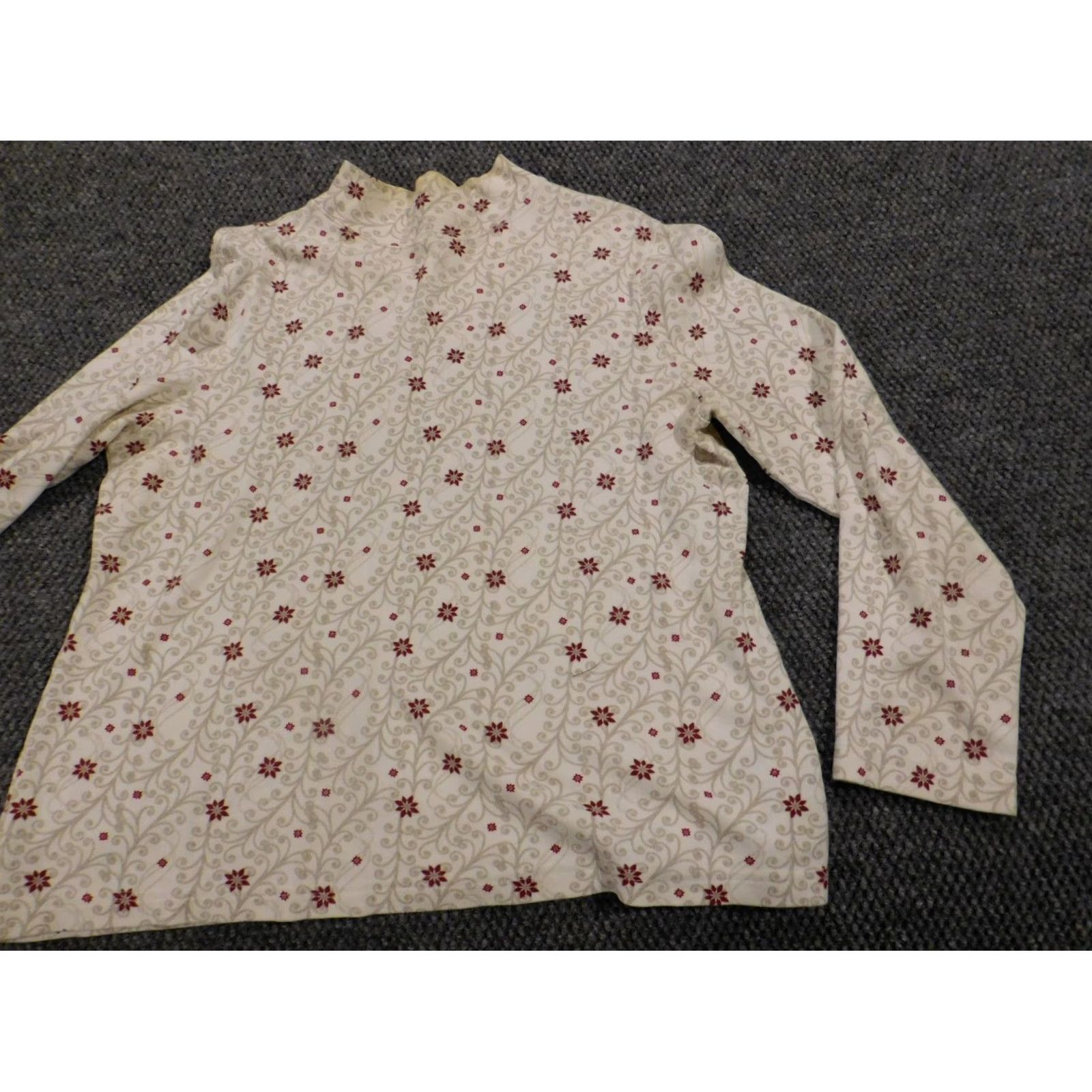 Croft & Barrow Croft & Barrow Blouse Womens Petite Large Gray Floral Stretch Crew Neck Pullover Casual Cotton Rayon Button Long Sleeve Regular Size L / US 10 / IT 46 - 2 Thumbnail