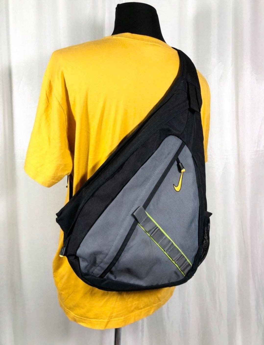 Nike Crossbody Bag in Black, Men's