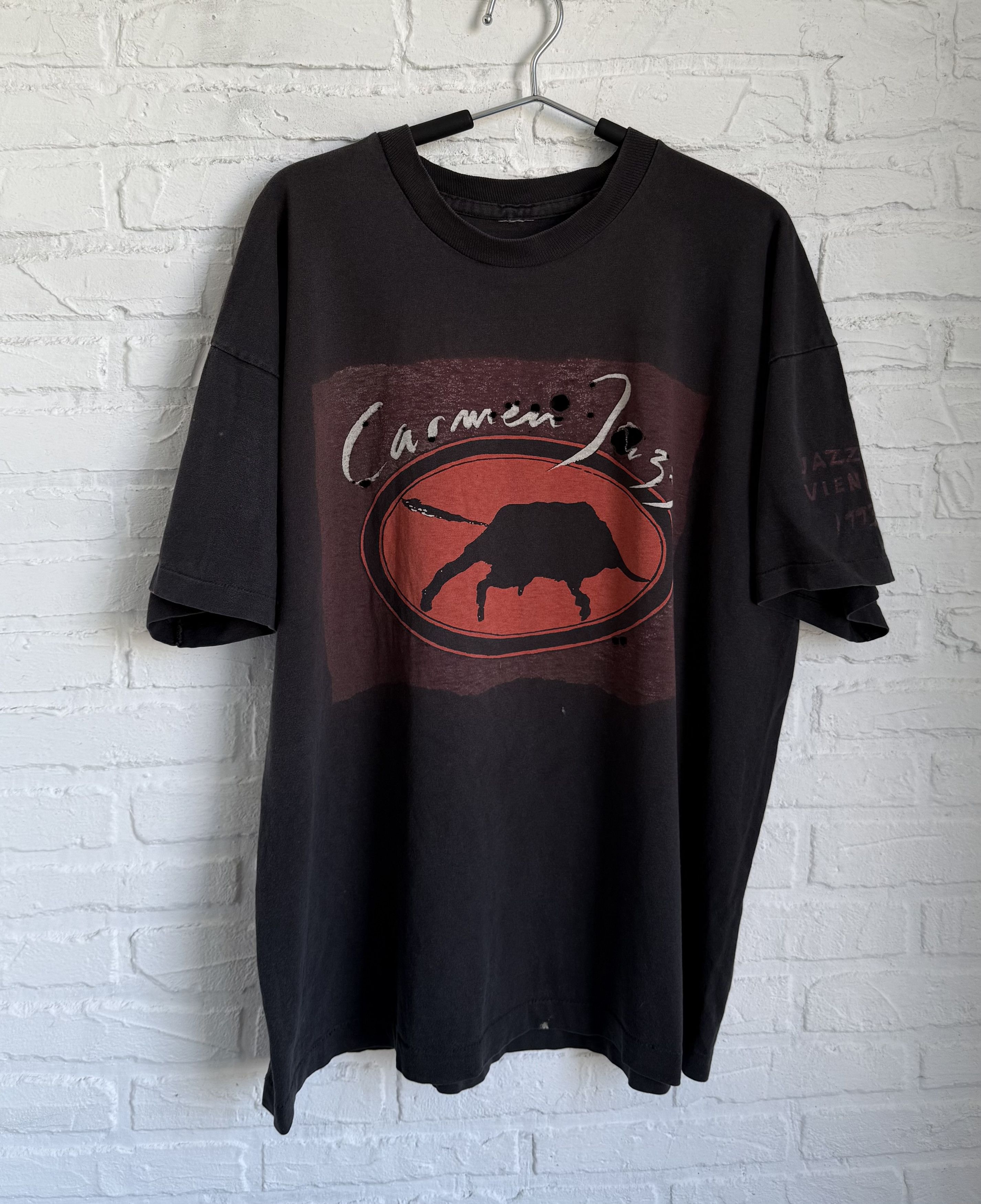 Band Tees Vintage 90s Carmen Jazz Jazz a Vienne 1993 festival t-shirt Size US XL / EU 56 / 4 - 1 Thumbnail