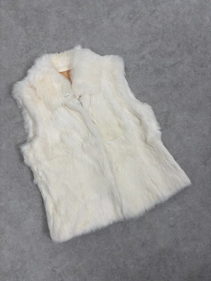 Gianfranco Ferre 2000s Gianfranco Ferre White Fur Vest Size S / US 4 / IT 40 - 3 Thumbnail