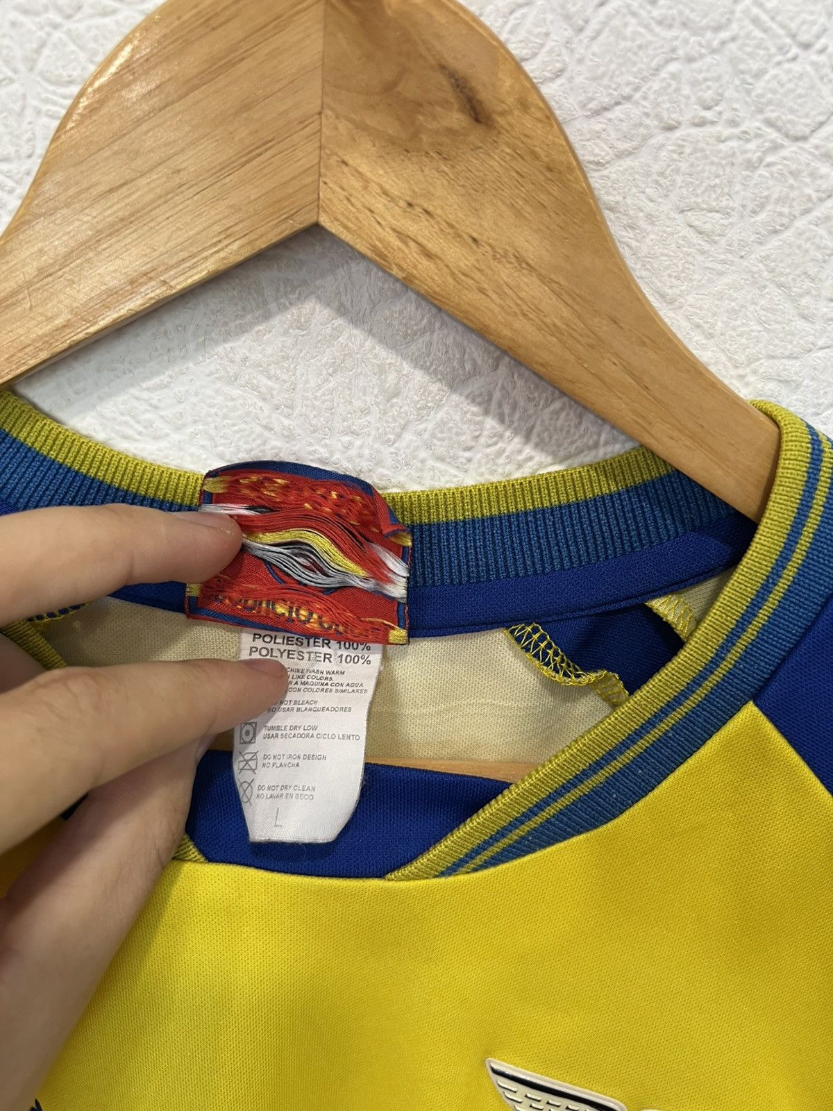 Vintage Marathon Ecuador 2002 Home Kit Soccer Jersey Football Shirt Size US L / EU 52-54 / 3 - 4 Thumbnail