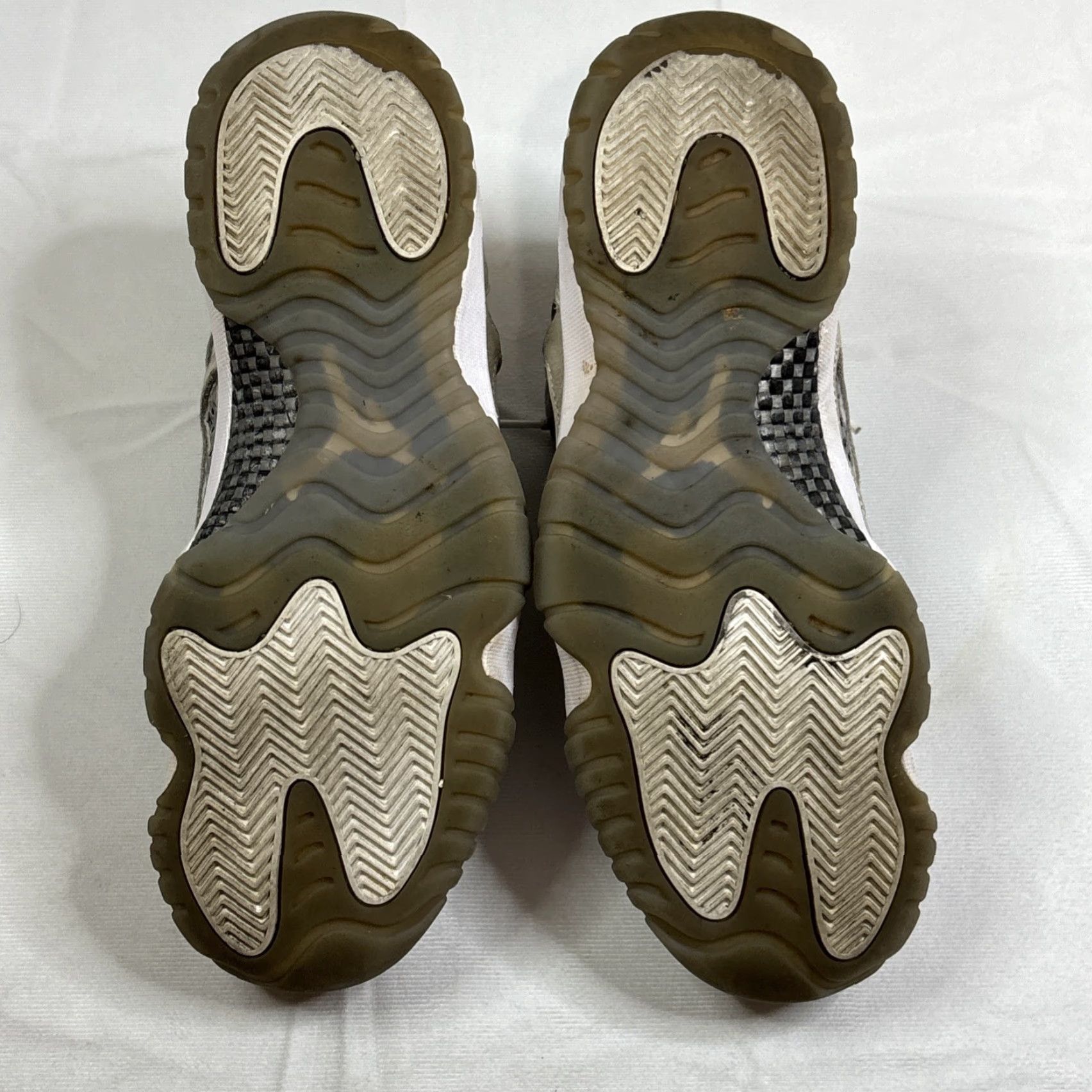 Jordan Brand Nike Air Jordan 11 Retro Low IE Light Orewood Mens Size 10 Sneaker Gray Leather Cushioned Breathable Rubber Low Top Basketball Shoes Size US 9 / EU 42 - 8 Thumbnail