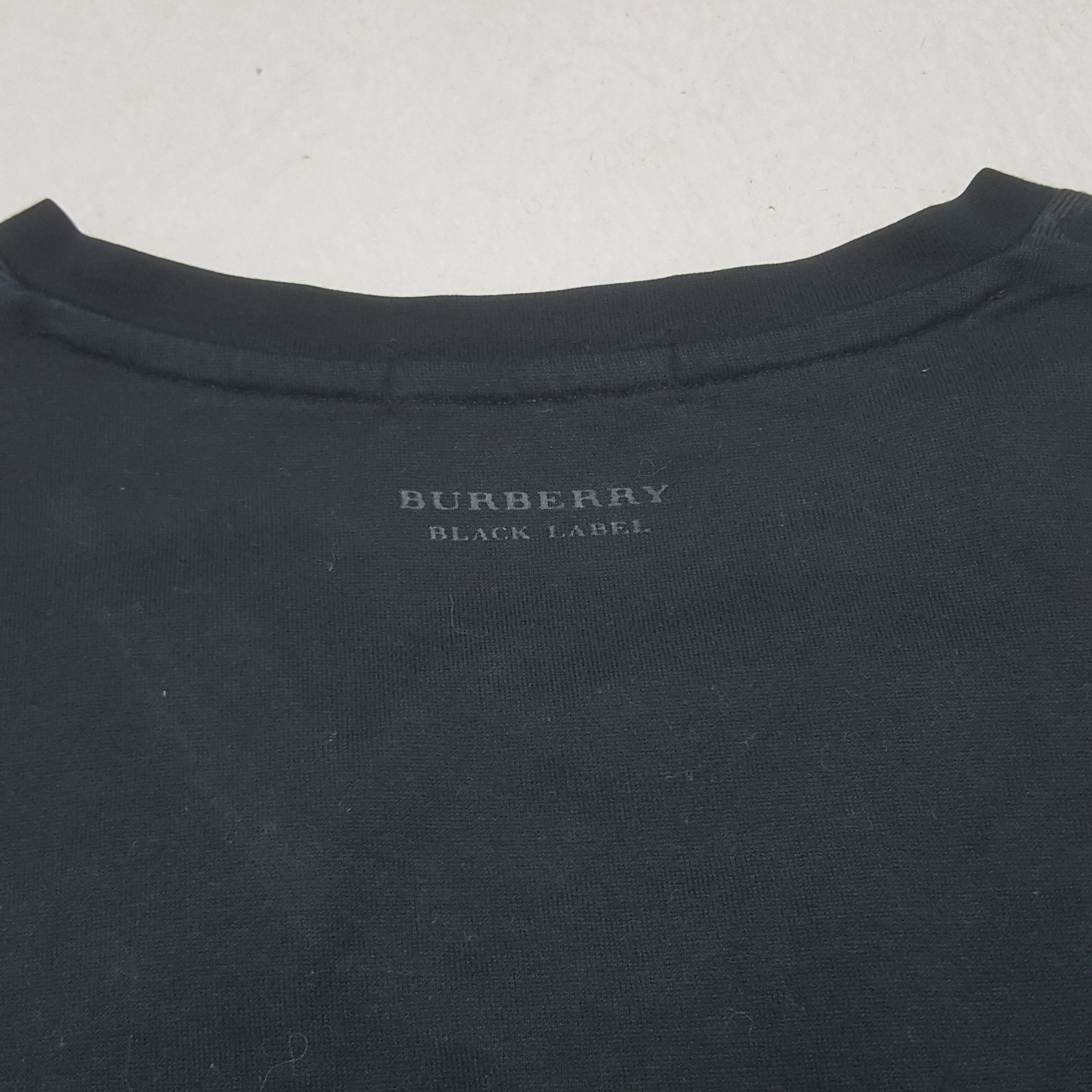 Burberry Vintage Burberry London Custom Spell Out Nova Check Tshirt Size US S / EU 44-46 / 1 - 5 Thumbnail