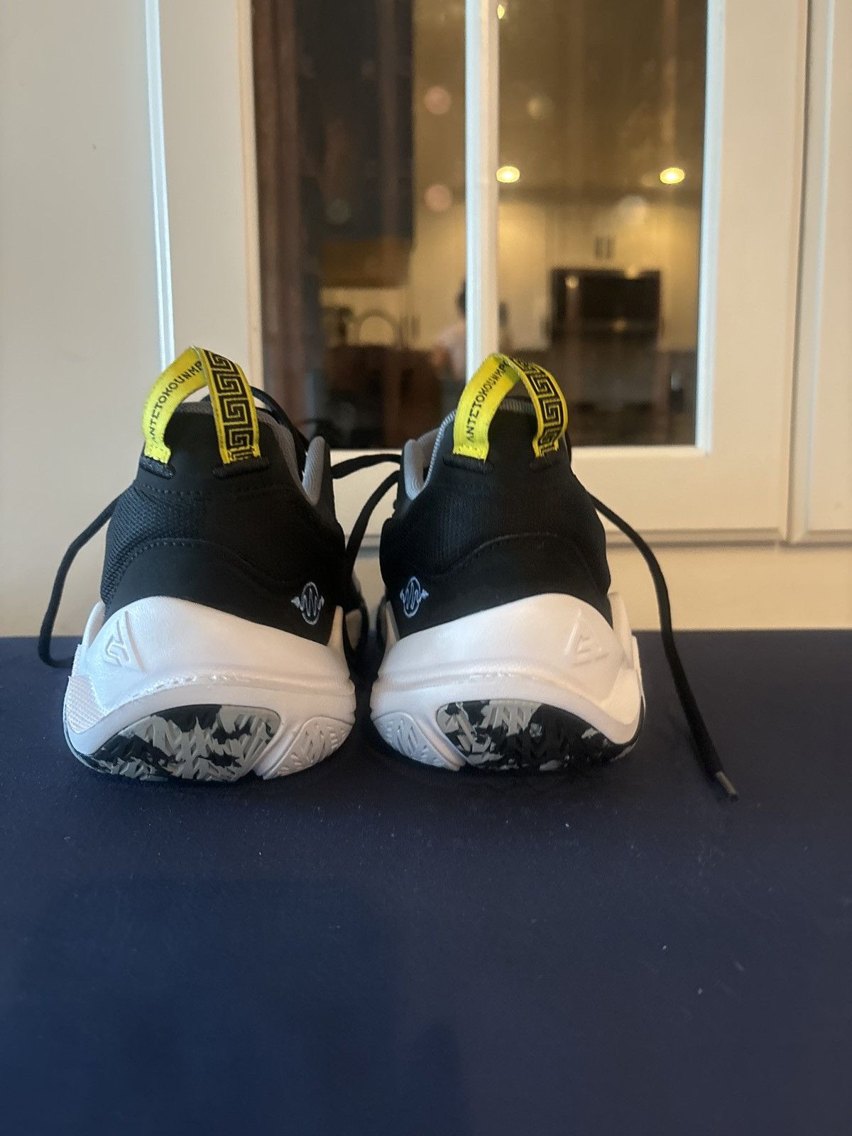 Nike Giannis Immortality 2 New No Box ‘Black White’ 6.5Y GS Size US 6.5 / EU 39-40 - 4 Thumbnail