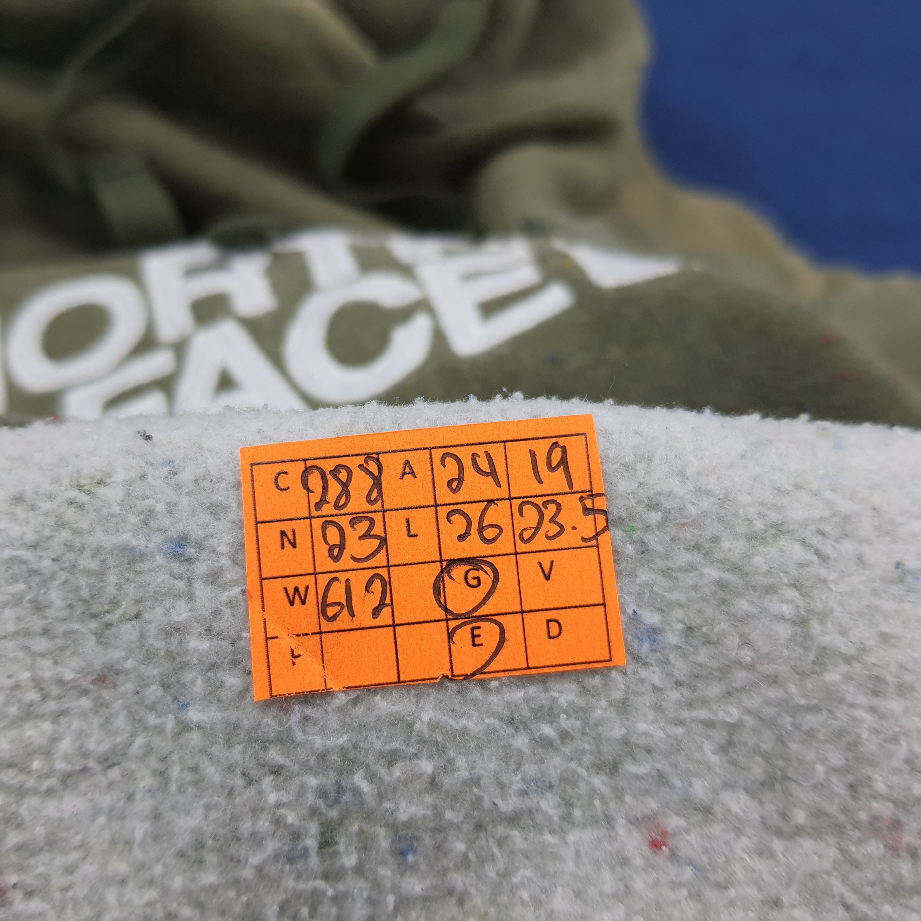 The North Face Vintage The North Face Hoodie Speckled Olive Green C288N23 Size US L / EU 52-54 / 3 - 9 Thumbnail