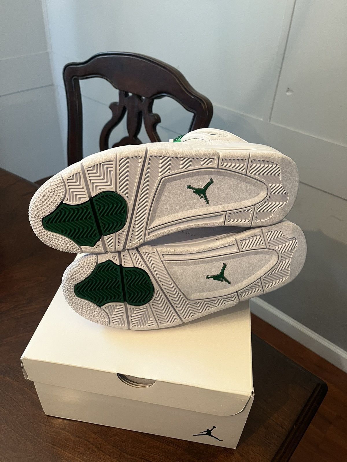 Jordan Brand 2020 Air Jordan 4 Retro 'Green Metallic’🤍💚 Size US 8 / EU 41 - 4 Thumbnail