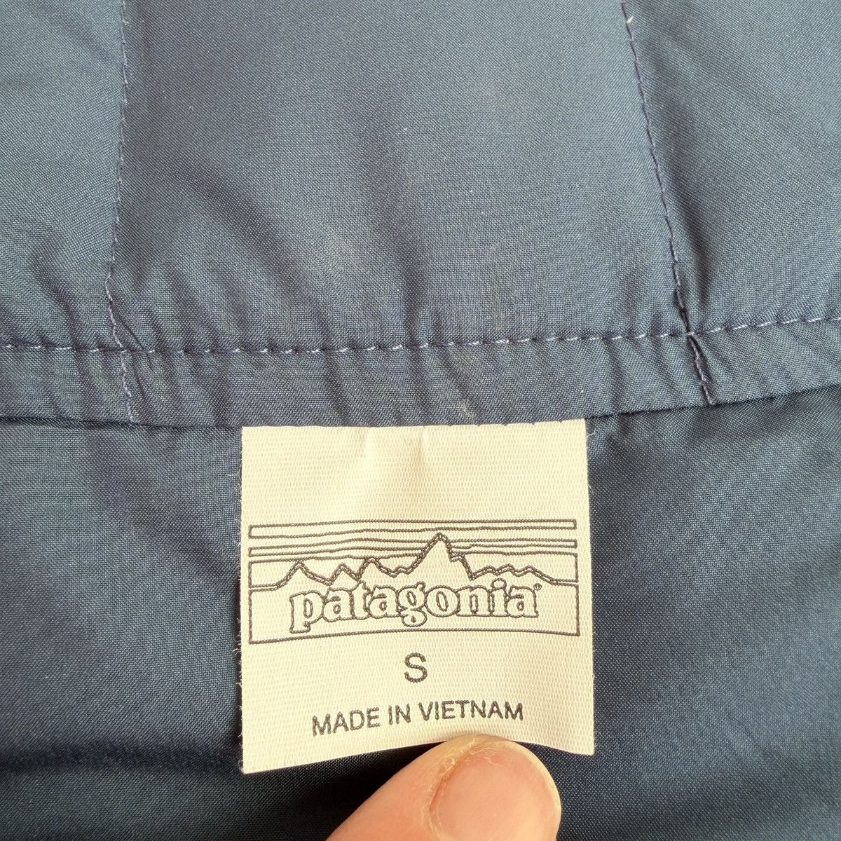 Patagonia Patagonia Reversible Down Vest Blue Red Vintage Size US S / EU 44-46 / 1 - 6 Thumbnail