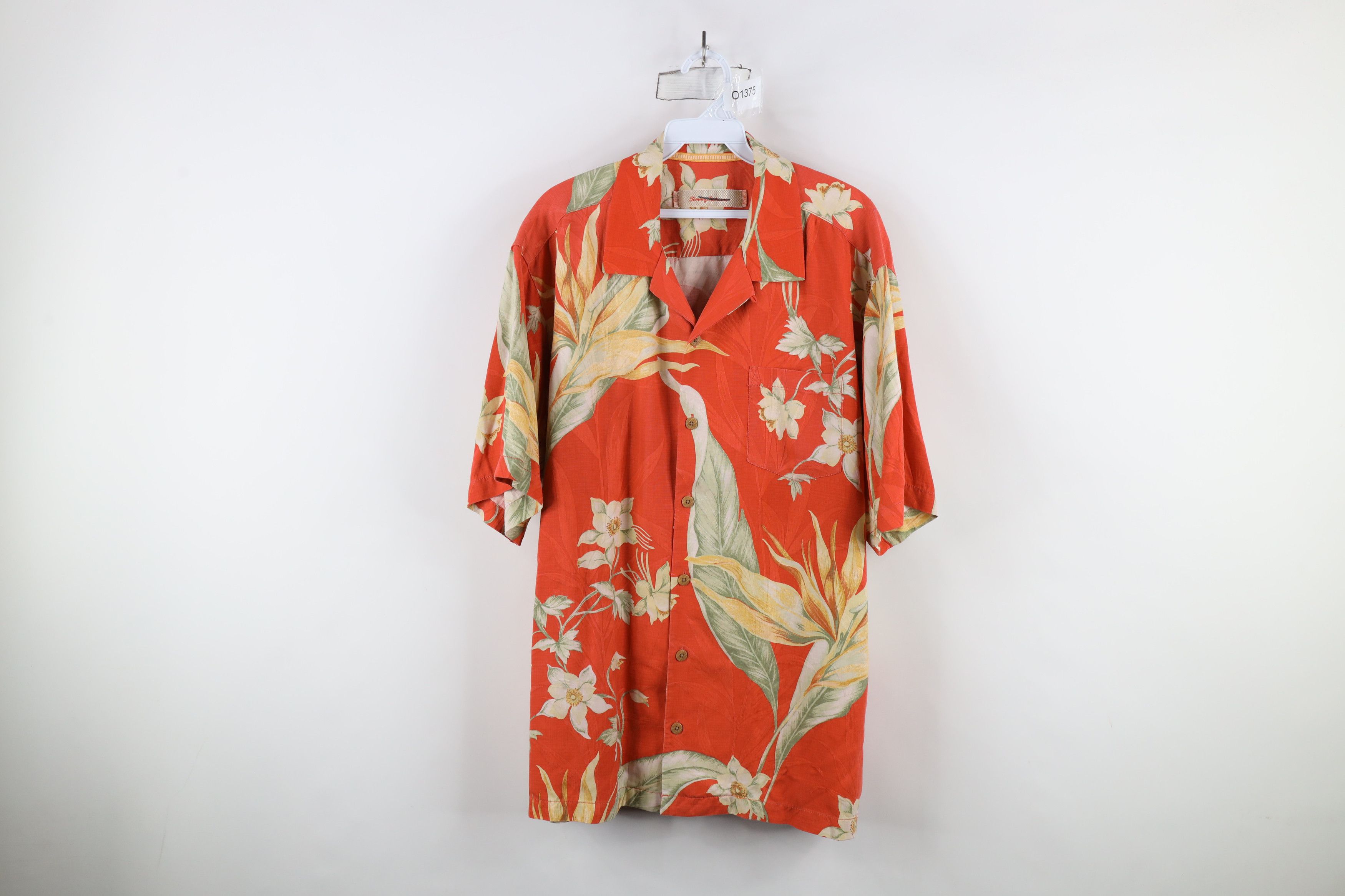 Tommy Bahama × Vintage Vintage Tommy Bahama Collar Flower Hawaiian Button Shirt Size US L / EU 52-54 / 3 - 1 Thumbnail