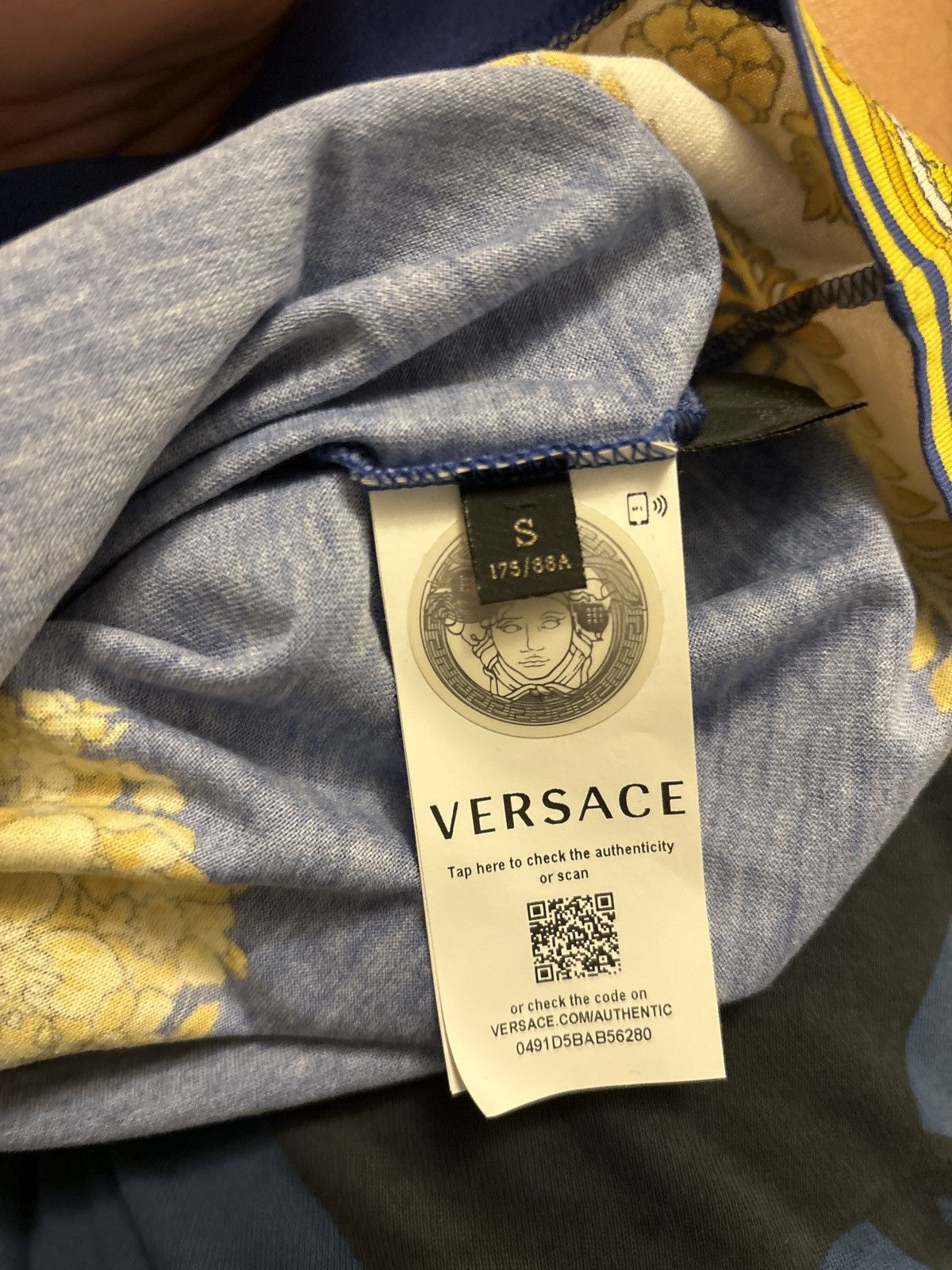 Versace Versace t shirt Size US S / EU 44-46 / 1 - 7 Thumbnail