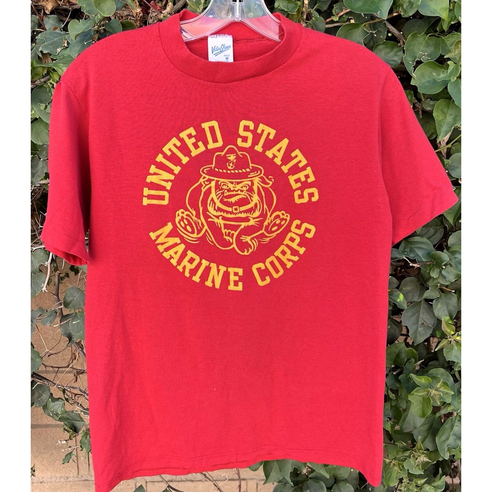 Velva Sheen VINTAGE Velva Sheen United States Marine Corps Bulldog Coming Going T Shirt USA Red M Mens graphic Print Crew Neck Short Sleeve 50/50 Vintage Size US M / EU 48-50 / 2 - 3 Thumbnail