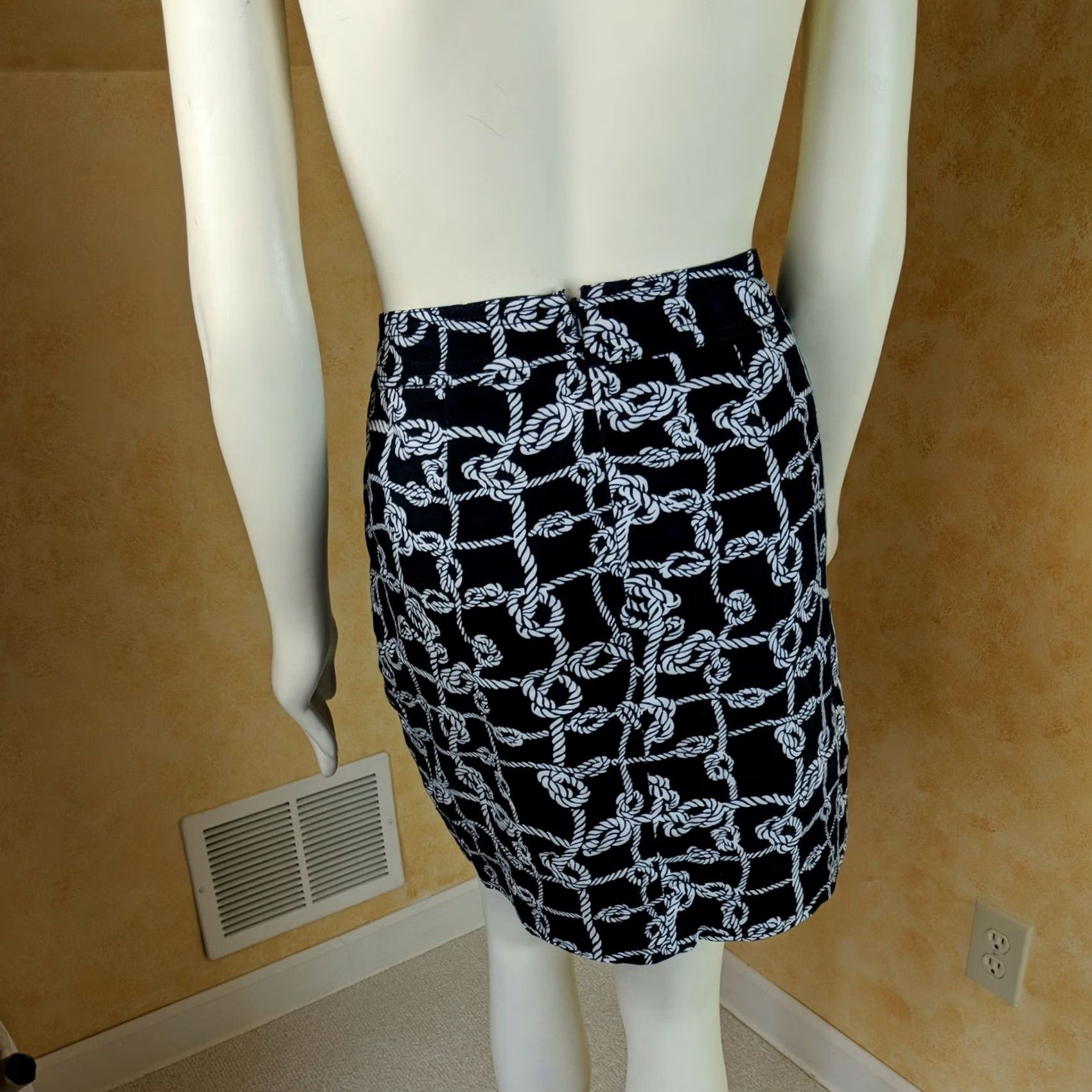 Talbots Talbots Skirt Navy White Rope Nautical Petite 10P A-Line Pockets Knee Length Womens Size 32" / US 10 / IT 46 - 4 Thumbnail