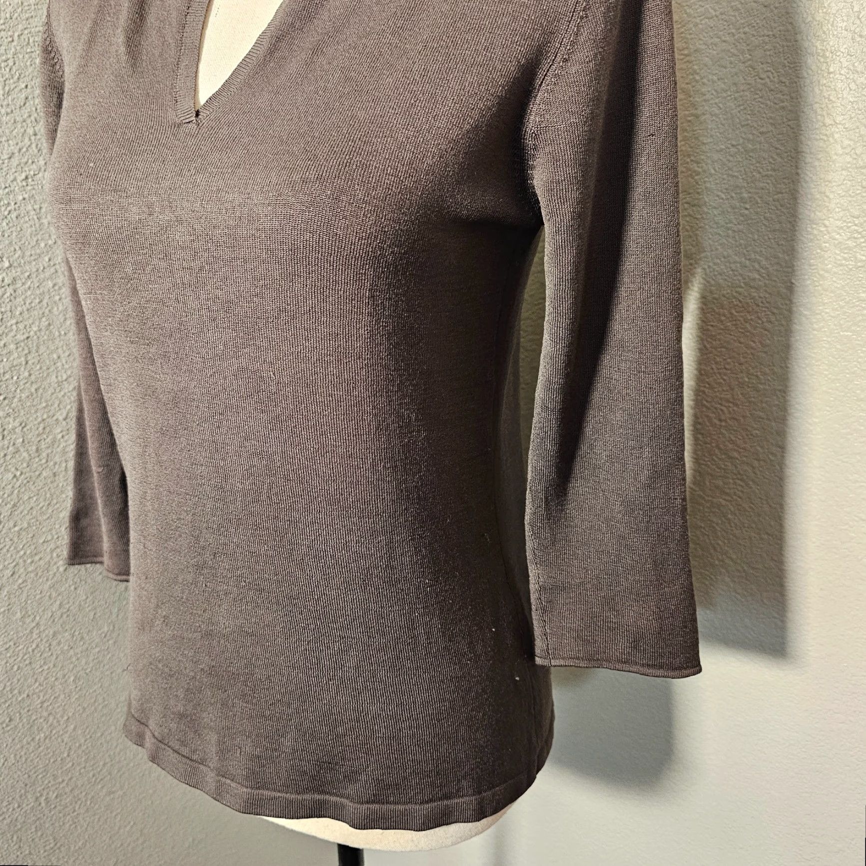 Banana Republic Banana Republic Women's Tunic Blouse Size M 3/4 Sleeve V-Neck Silk Blend Gray Brown Size M / US 6-8 / IT 42-44 - 3 Thumbnail