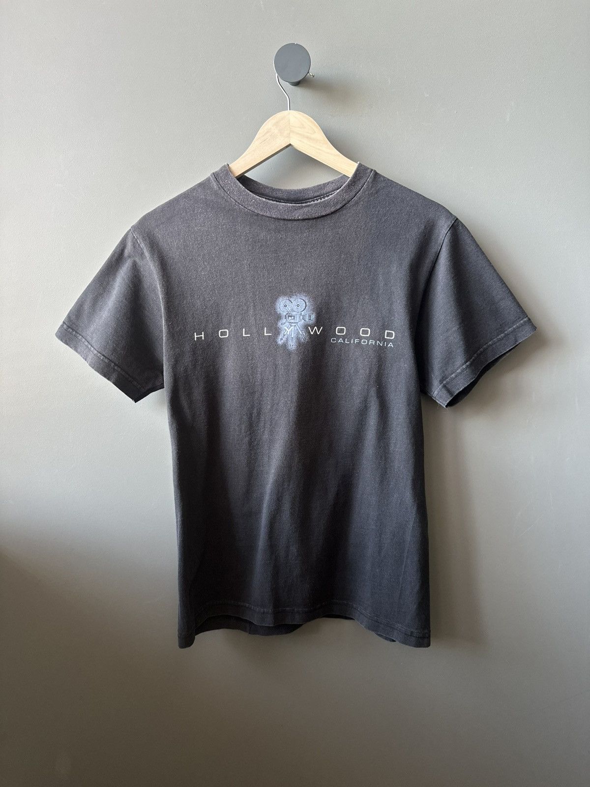Vintage Hollywood California Movie Studio Logo Tee Size S Size US S / EU 44-46 / 1 - 1 Thumbnail