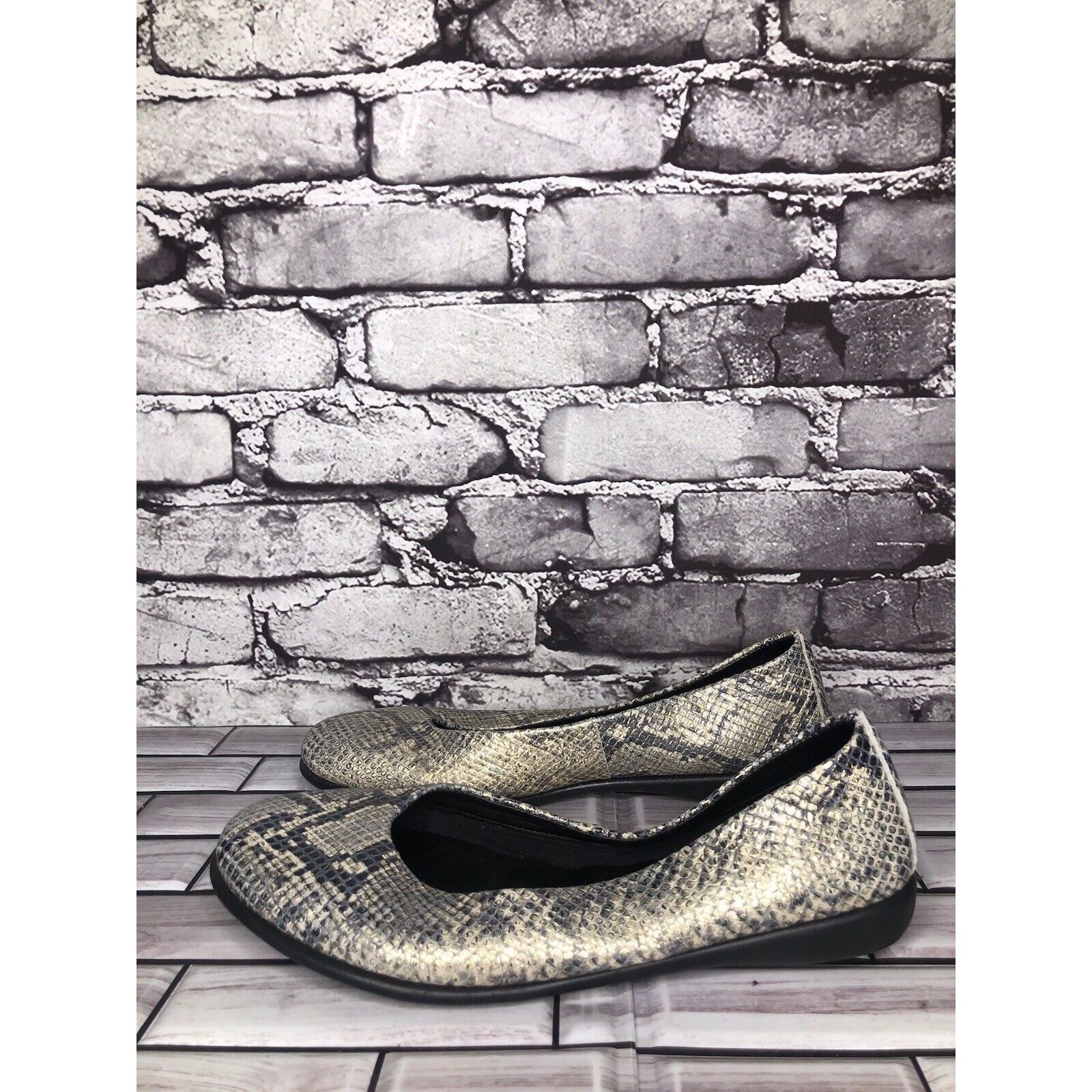 A-Flex The Flexx Gray Python Snake Skin Round Toe Wedge Flats Shoes Size US 8 / IT 38 - 12 Thumbnail