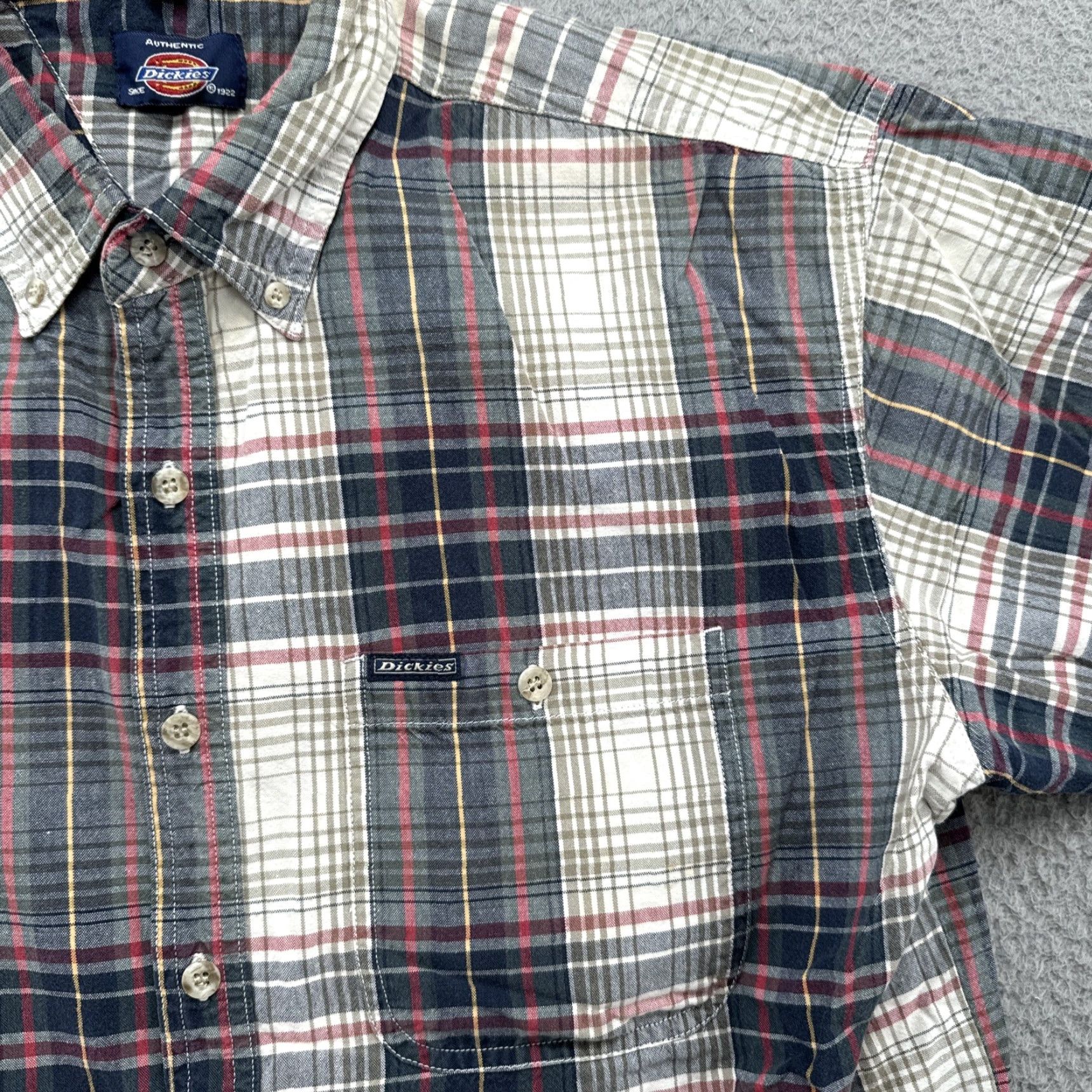 Dickies Vintage Dickies Men’s Large Plaid Short Sleeve Button-Up Shirt User: Vintage Dickies Men’s Large Plaid Short Sleeve Button-Up Shirt Size US L / EU 52-54 / 3 - 2 Thumbnail
