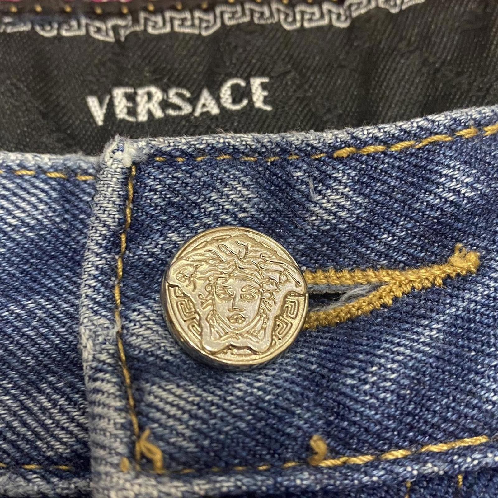 Versace Versace Blue Denim Jeans with Gold Medusa Button and Greek-2 Size 32" / US 10 / IT 46 - 3 Thumbnail