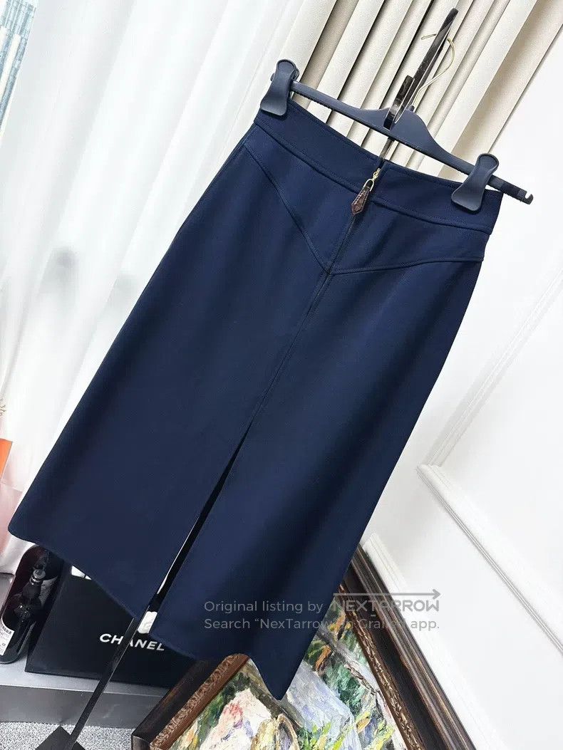 Louis Vuitton Louis Vuitton Dark blue leather zipper skirt suit skirt Size 33" - 2 Thumbnail