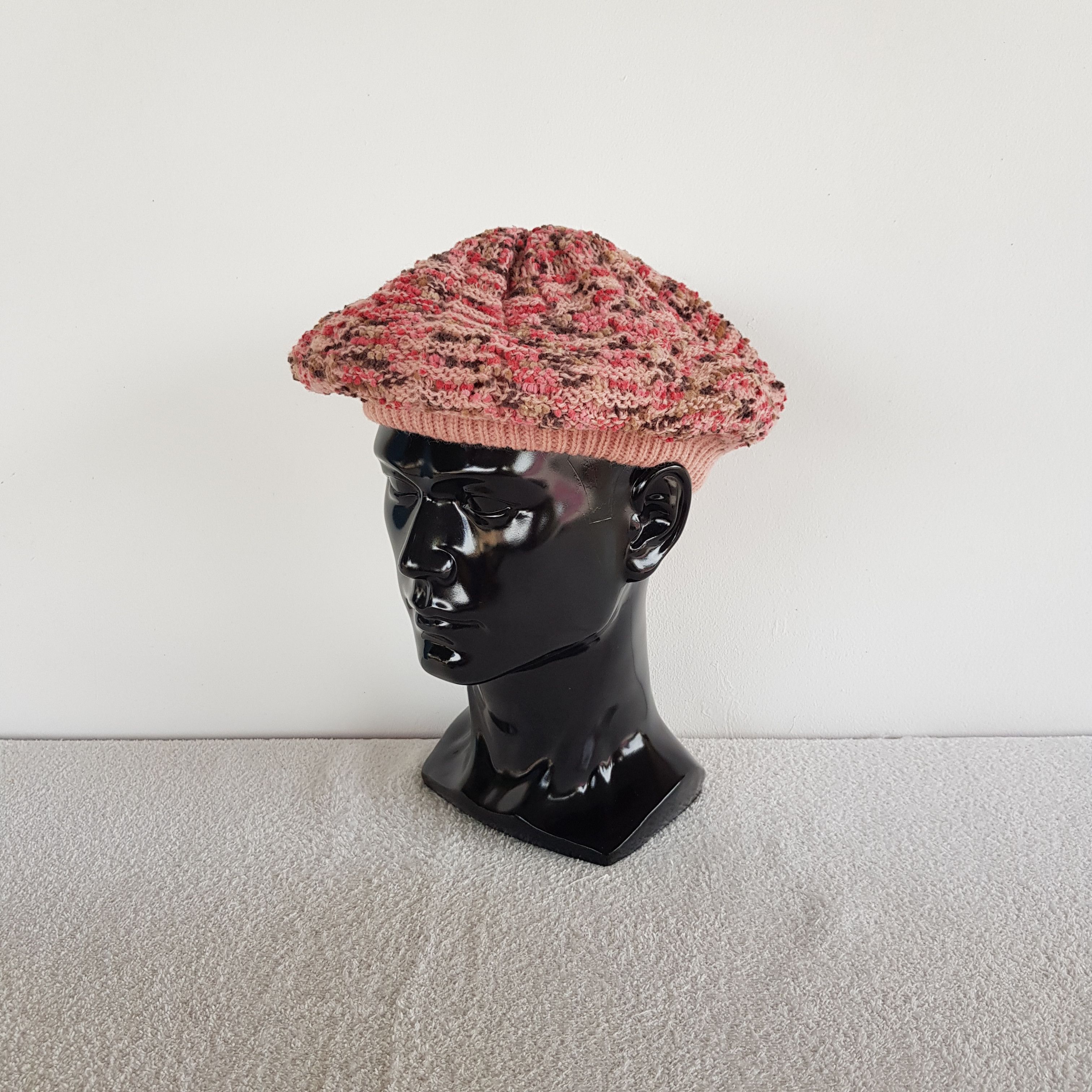 Japanese Brand Vintage Unknown Crochet Knit Barrett Beanie Snow Caps Hats Size ONE SIZE - 1 Thumbnail