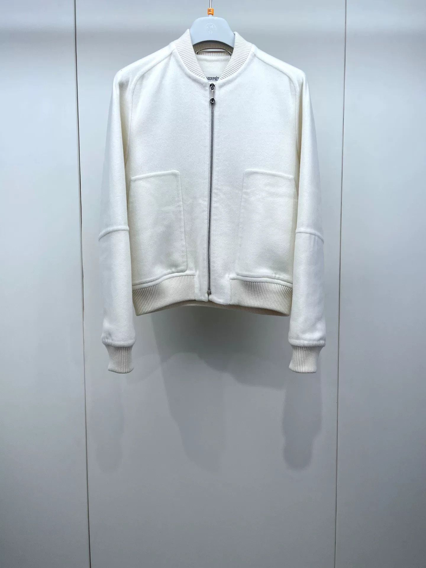 Hermes Hermes White Cashmere Zip Jacket Size US S / EU 44-46 / 1 - 1 Thumbnail