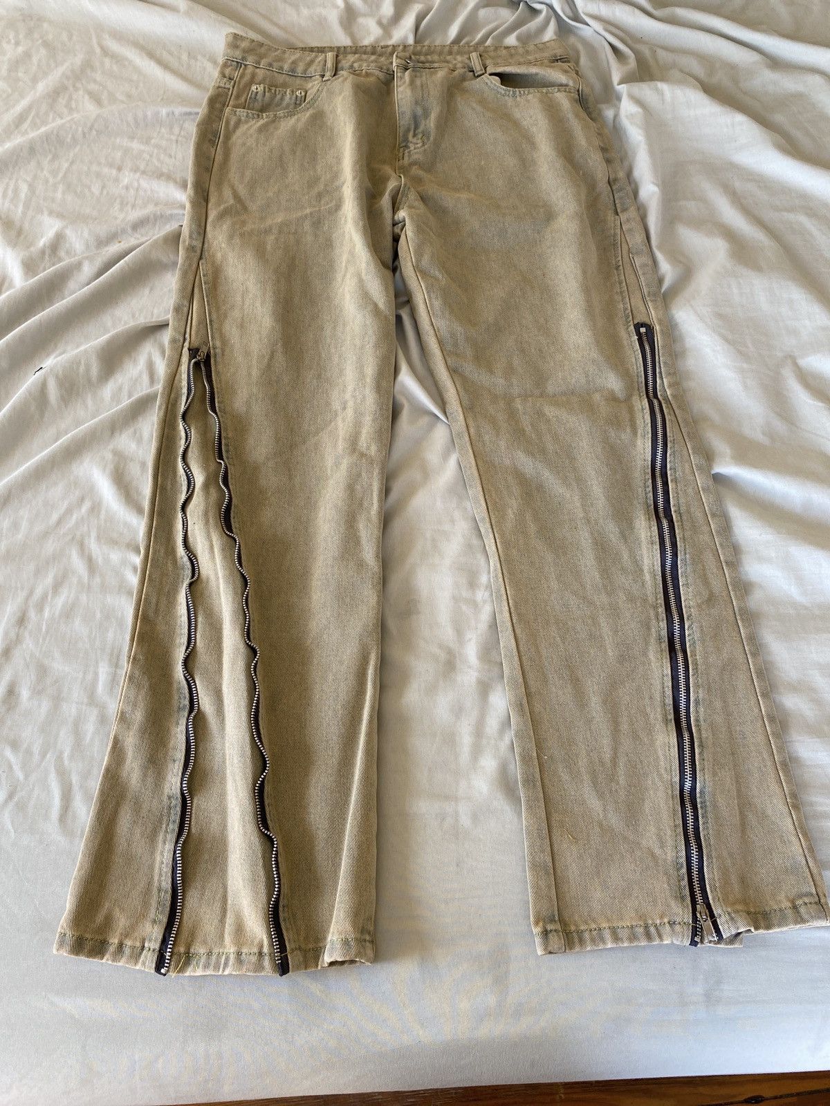 Image of Stacked Flare Pants Jeans in Beige, Men's (Size 30)