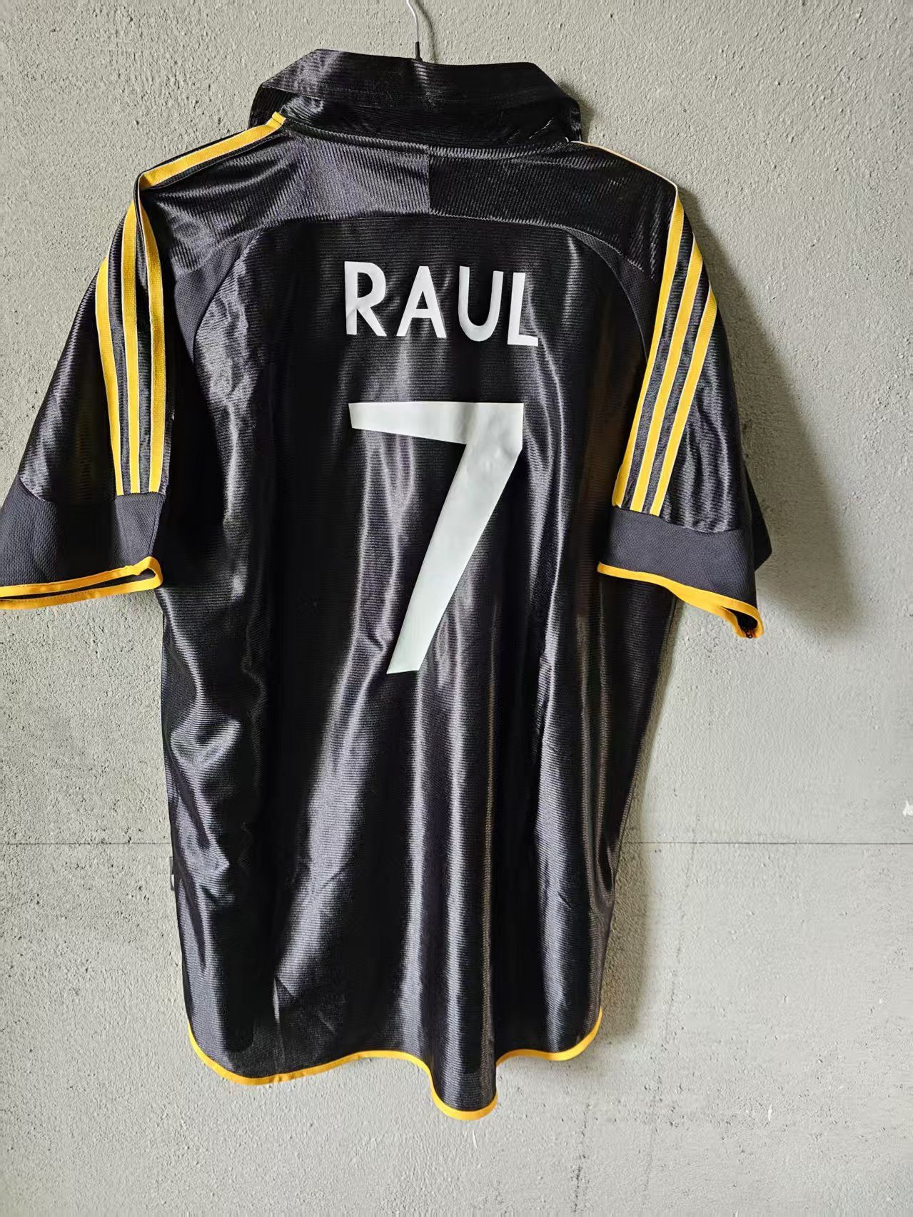 Vintage Real Madrid 7 Raul Jersey