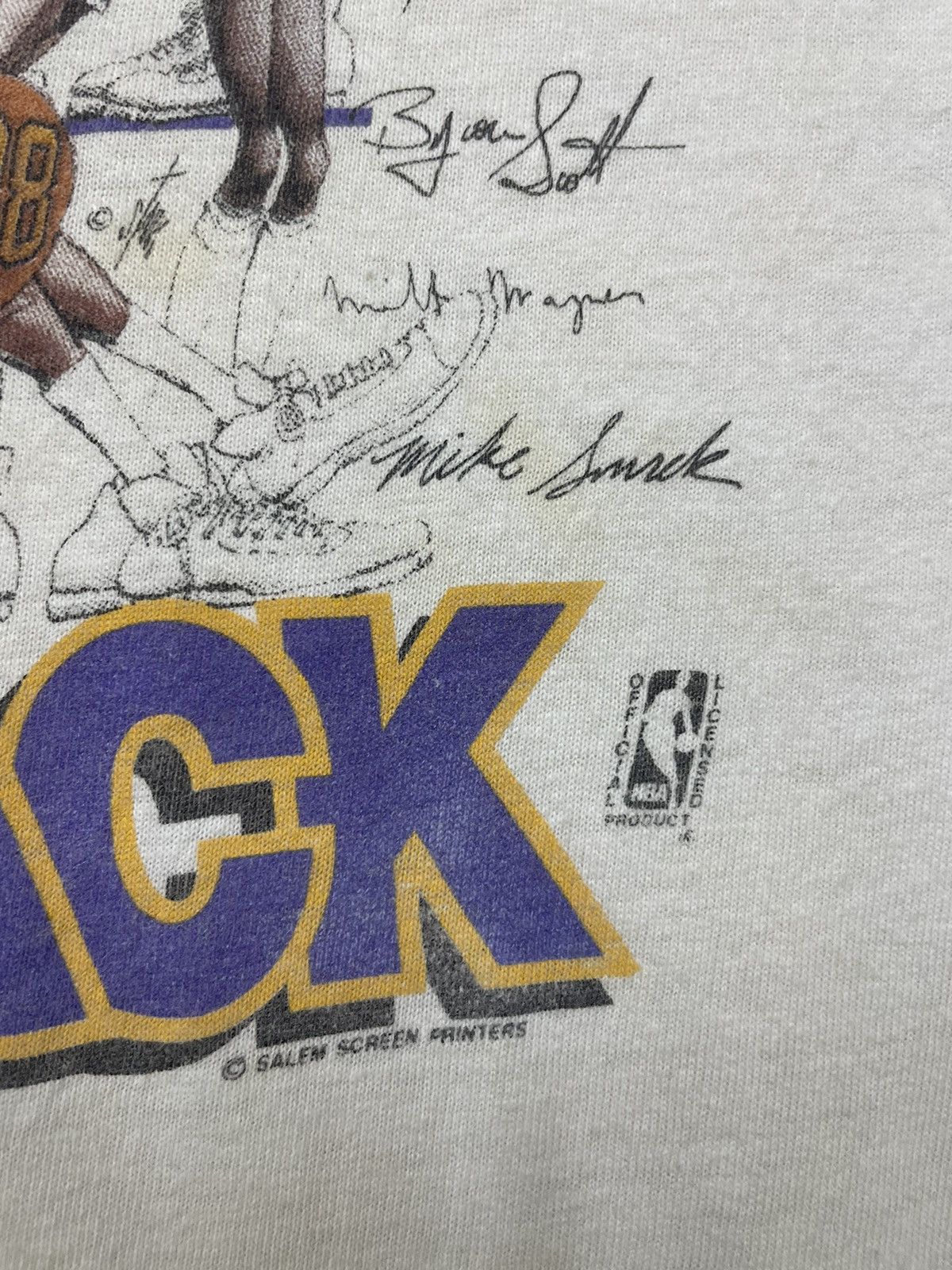 NBA Vintage Official 80s Salem Lakers NBA All Player Signature Size US L / EU 52-54 / 3 - 4 Thumbnail