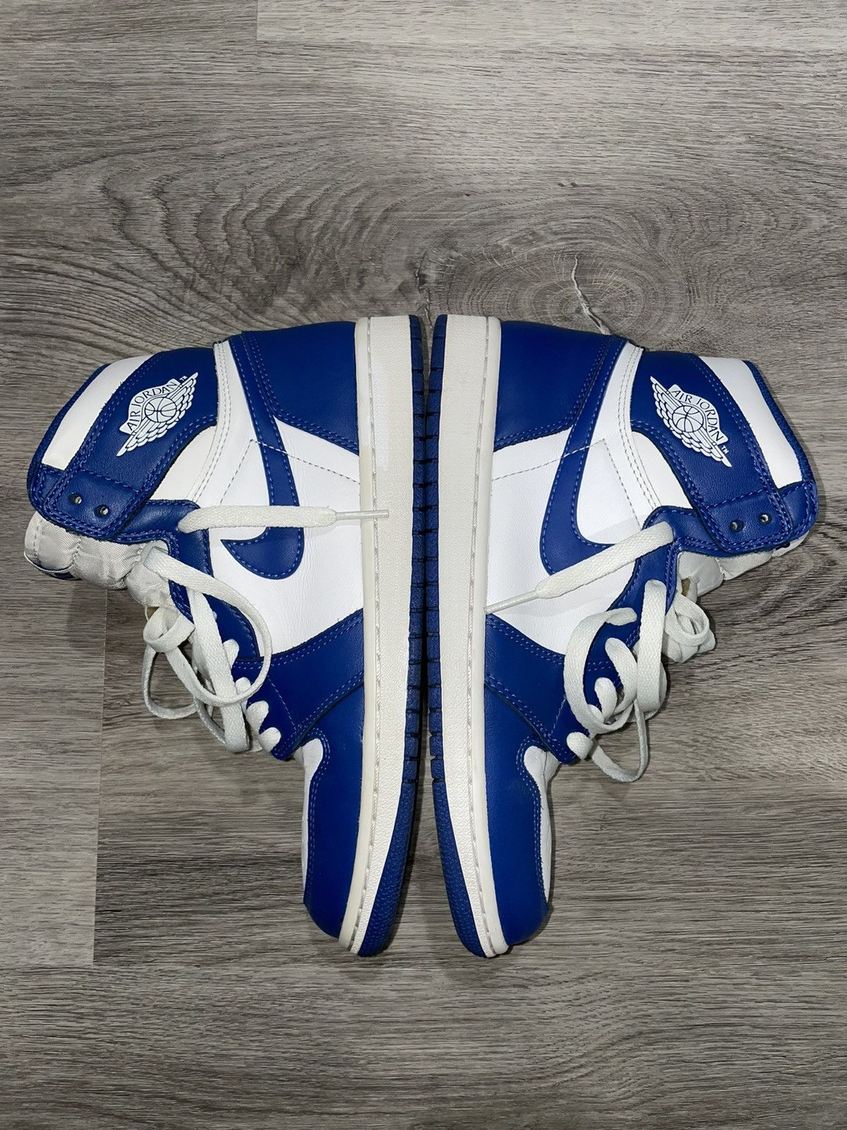 Jordan Brand Air Jordan Retro 1 Storm Blues Size 7.5 Size US 7.5 / EU 40-41 - 1 Thumbnail