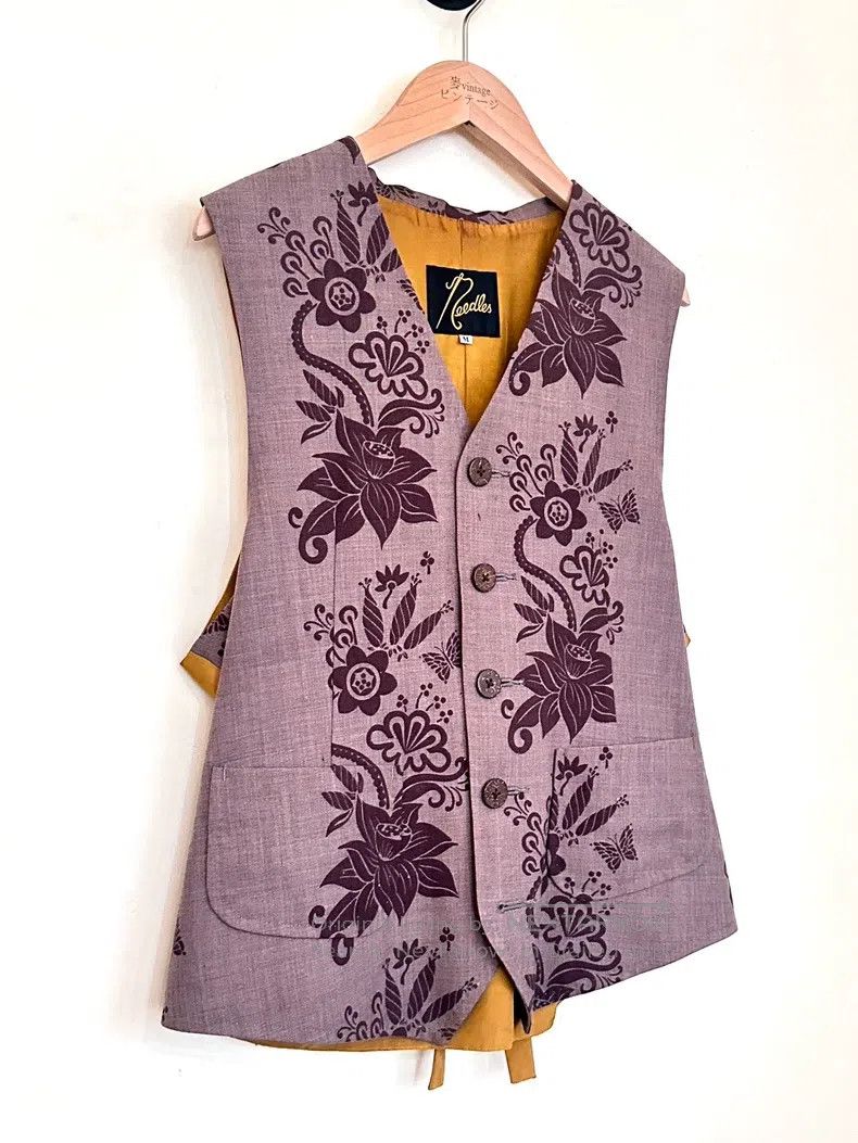 Needles Needles Floral butterfly vest Size US M / EU 48-50 / 2 - 3 Thumbnail