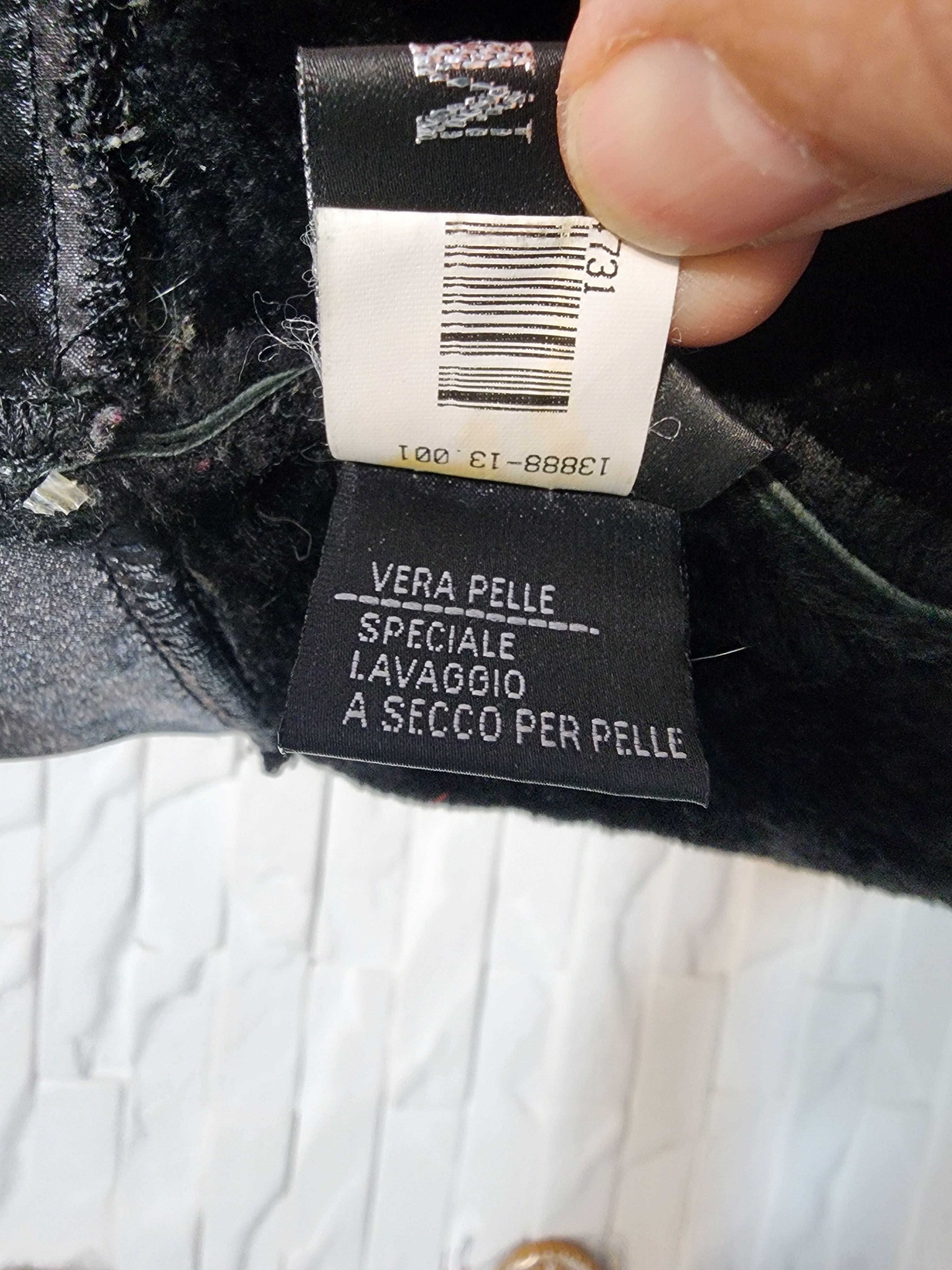 Furla Black Sheepskin Coat: Women's Genuine Fur.Mink fur. Size M / US 6-8 / IT 42-44 - 9 Thumbnail