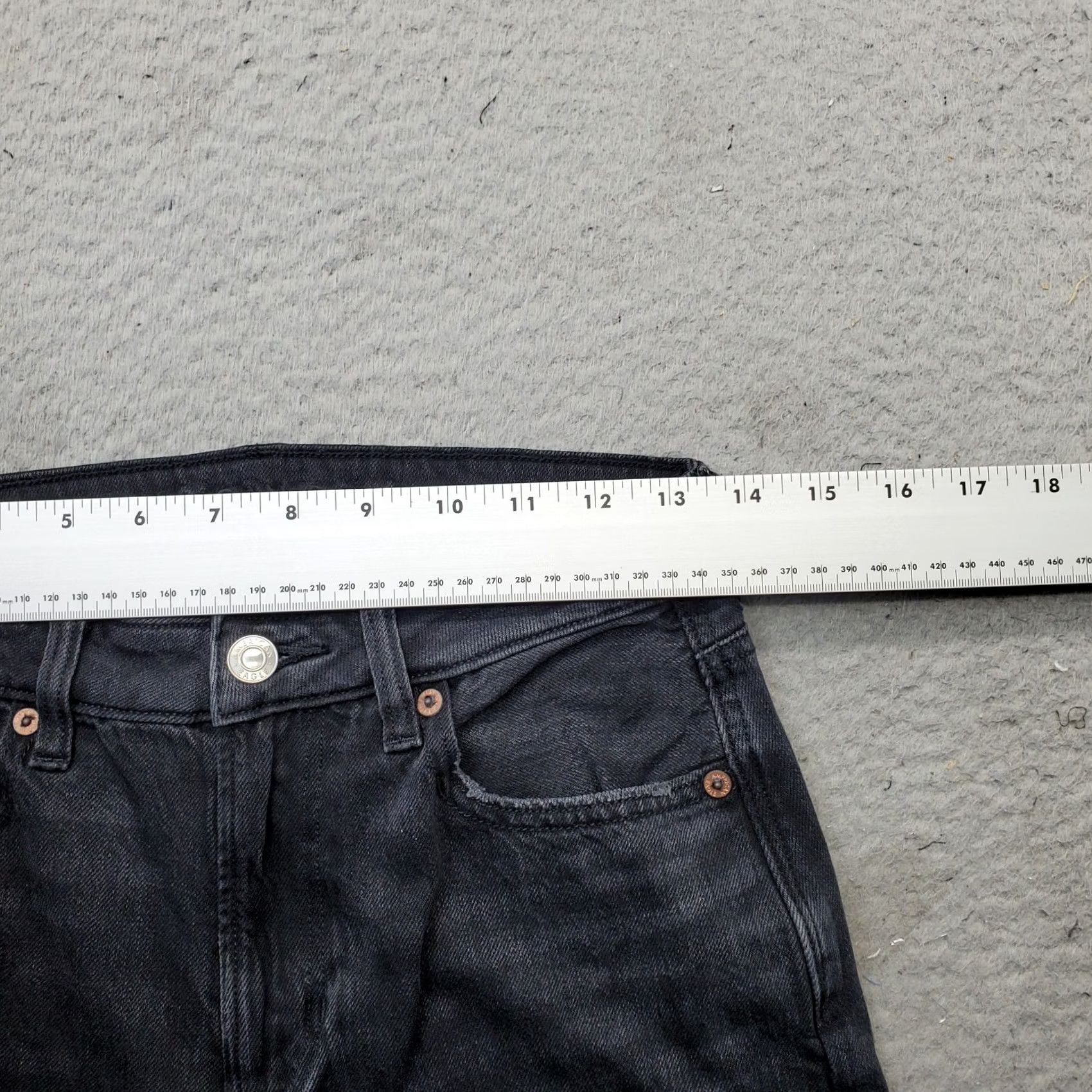 American Eagle Outfitters American Eagle Strigid Jeans Womens 2 Black Denim Distressed Skinny Outdoor Jeans Womens Size 2 Black Distressed Outdoor Size 26" / US 2 / IT 38 - 7 Thumbnail